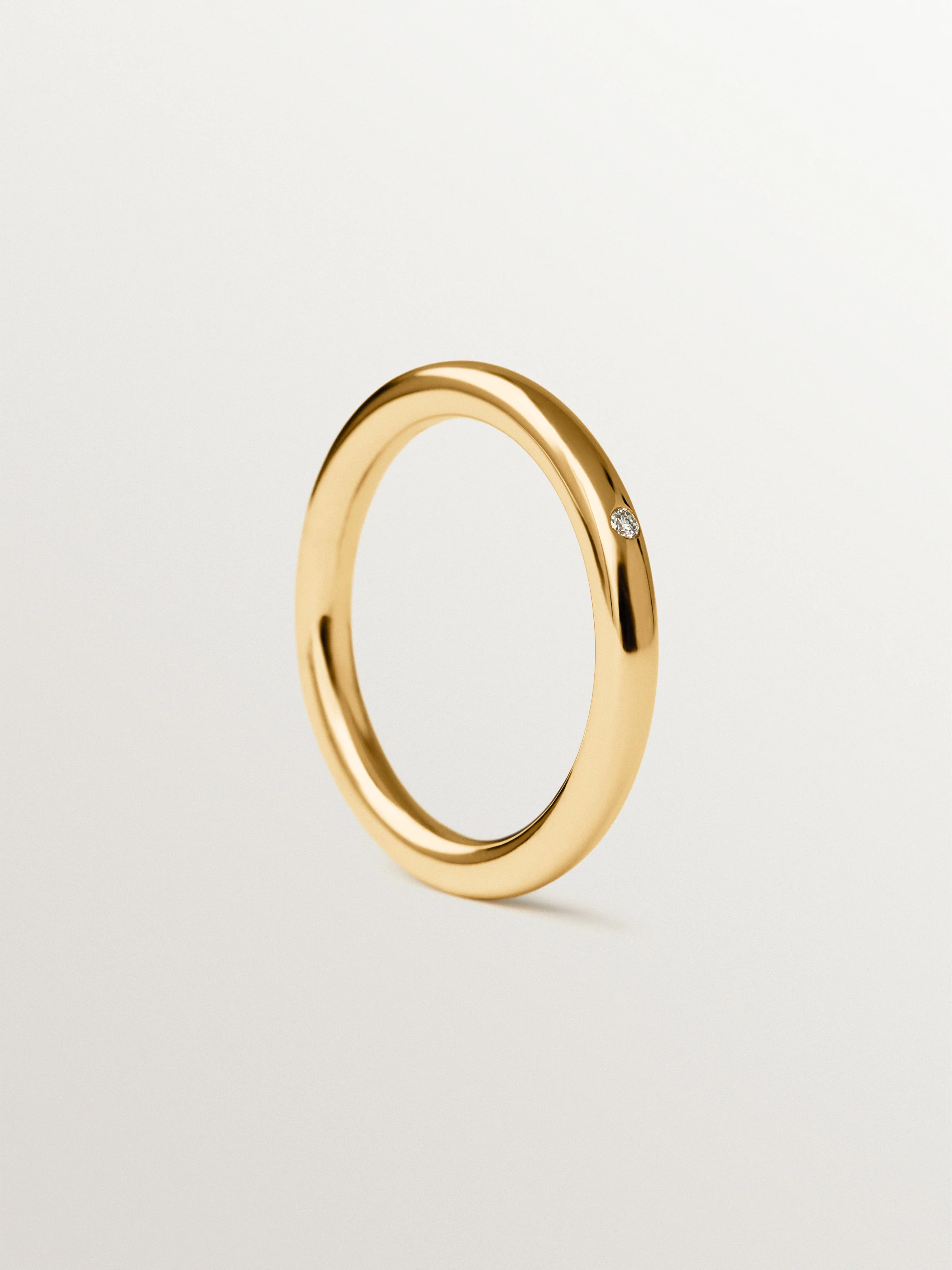 Alianza de oro amarillo de 9K con diamante - Image 4
