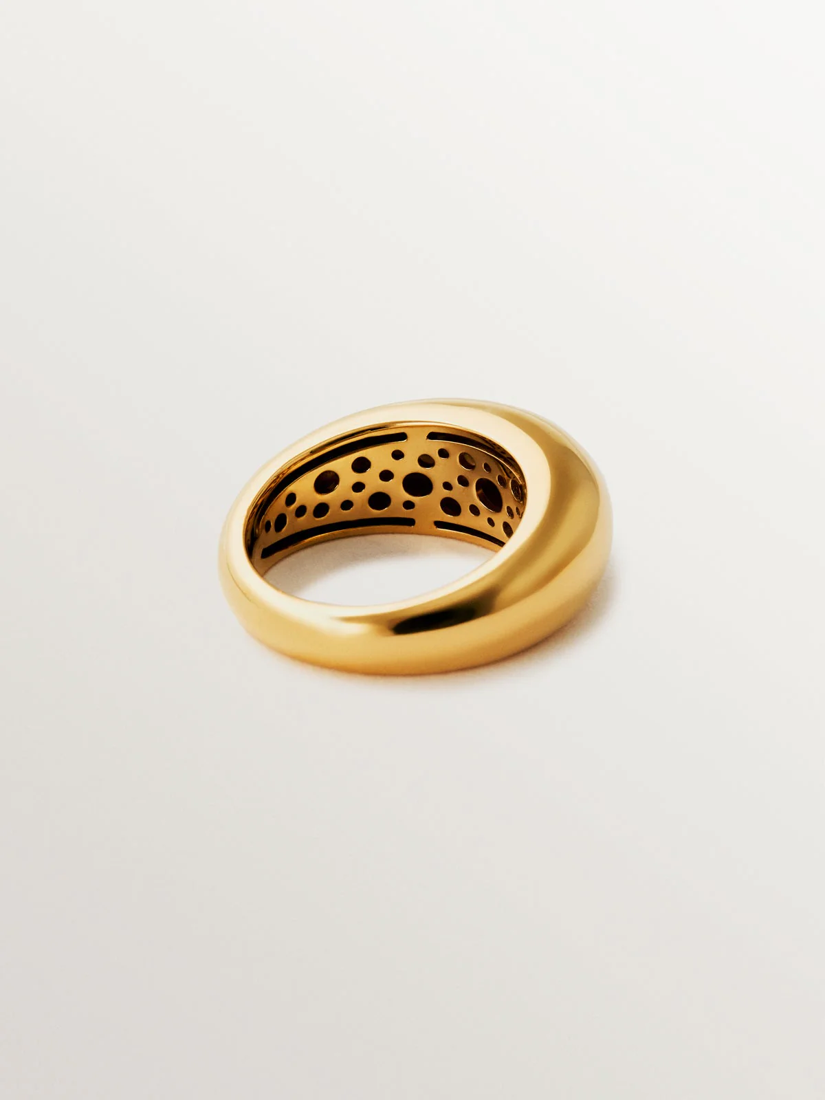 Anillo abombado de plata 925 bañada en oro amarillo de 18K - Image 5