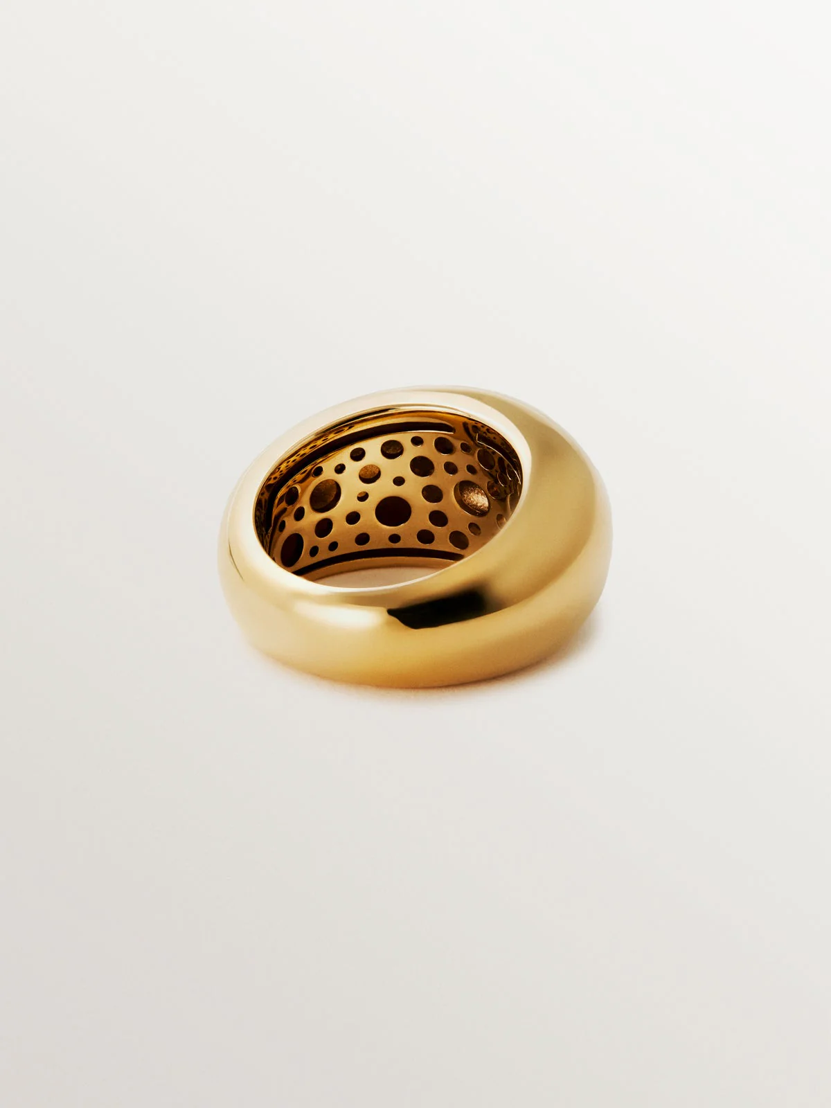 Anillo abombado de plata 925 bañada en oro amarillo de 18K - Image 5