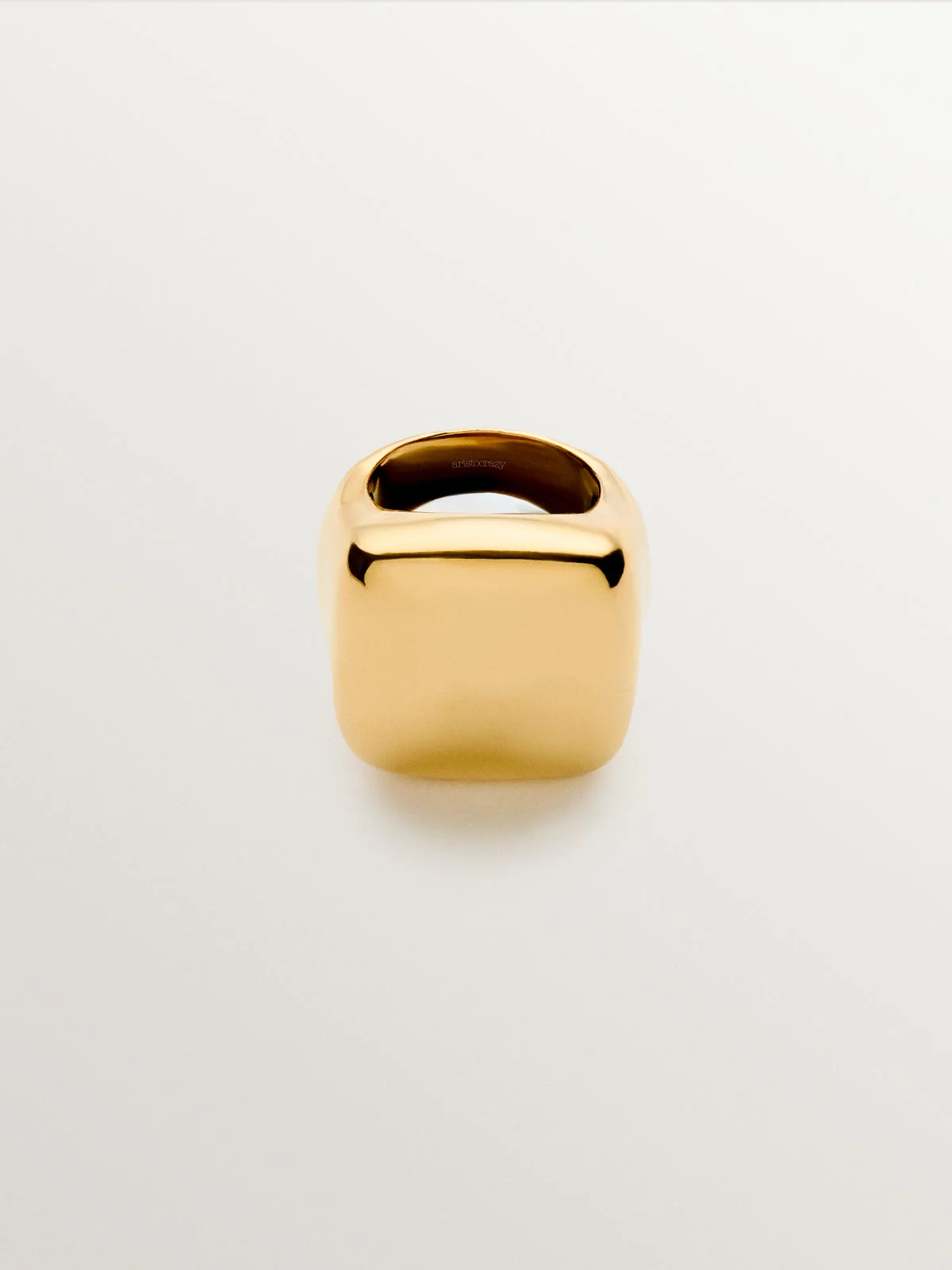 Anillo cuadrado de plata 925 bañada en oro amarillo de 18K con efecto pulido - Image 3