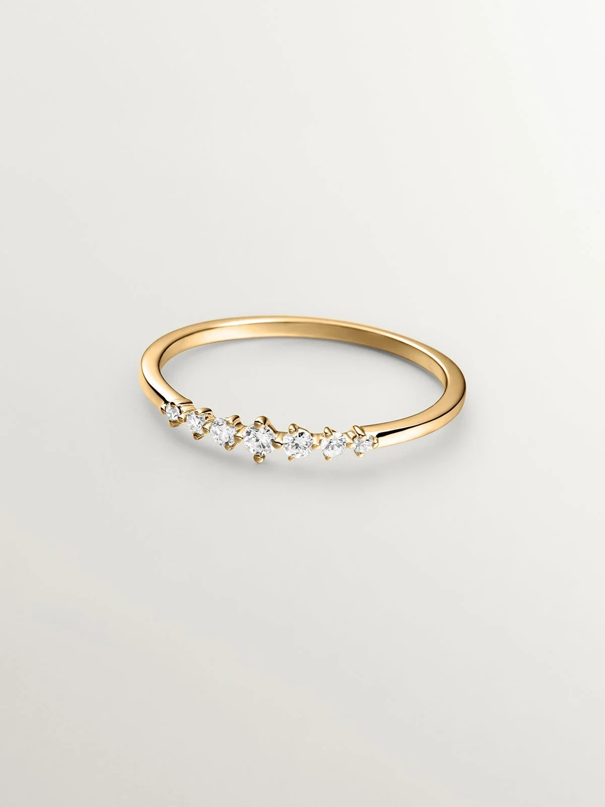 Anillo de oro amarillo de 18K con diamantes en talla brillante - Image 3