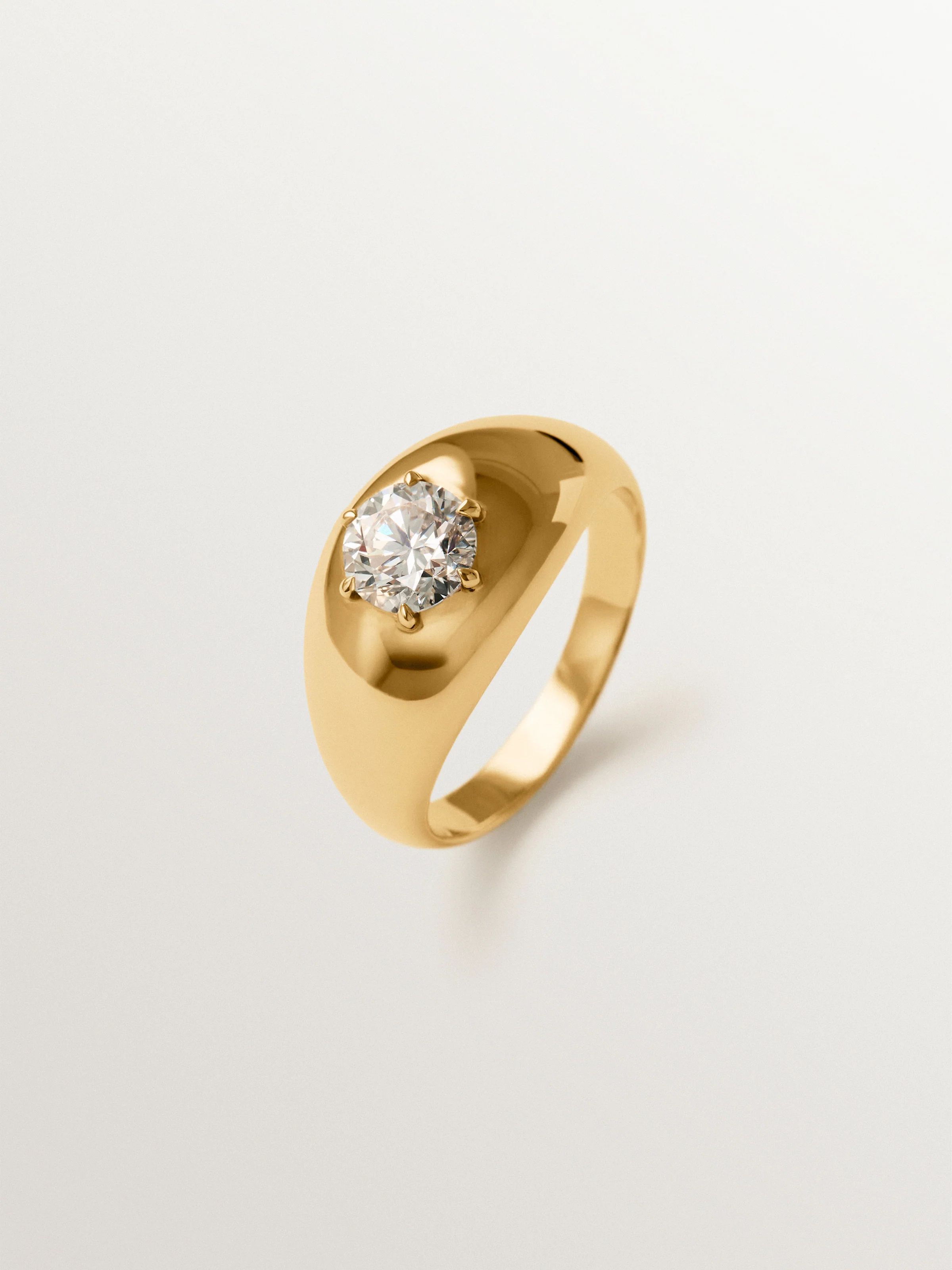 Anillo de oro amarillo de 9K con diamante lab grown