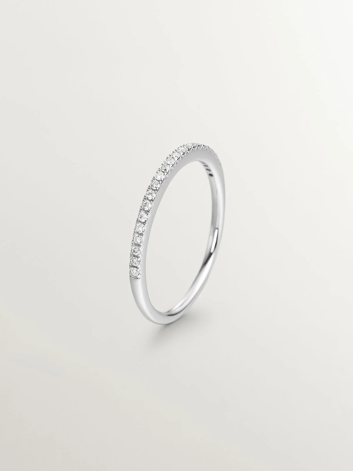 Anillo de oro blanco de 18K con diamantes - Image 5