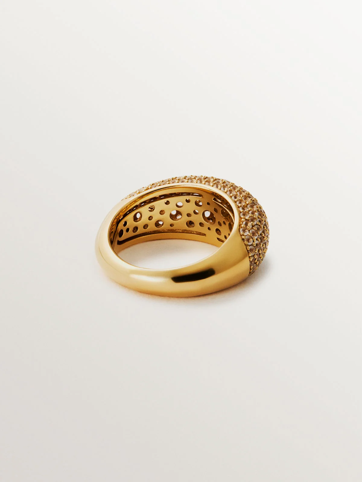 Anillo de plata 925 bañada en oro amarillo de 18K con pavé de topacios blancos - Image 5