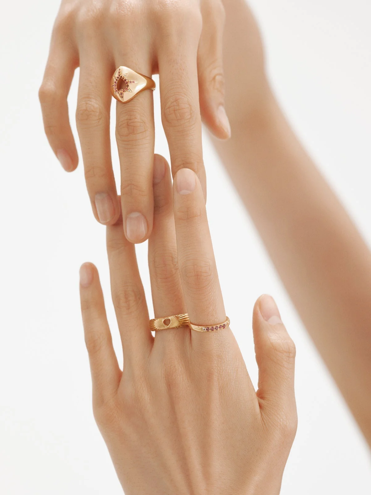 Anillo de plata 925 bañada en oro amarillo de 18K con rodolitas moradas y topacios blancos - Image 6