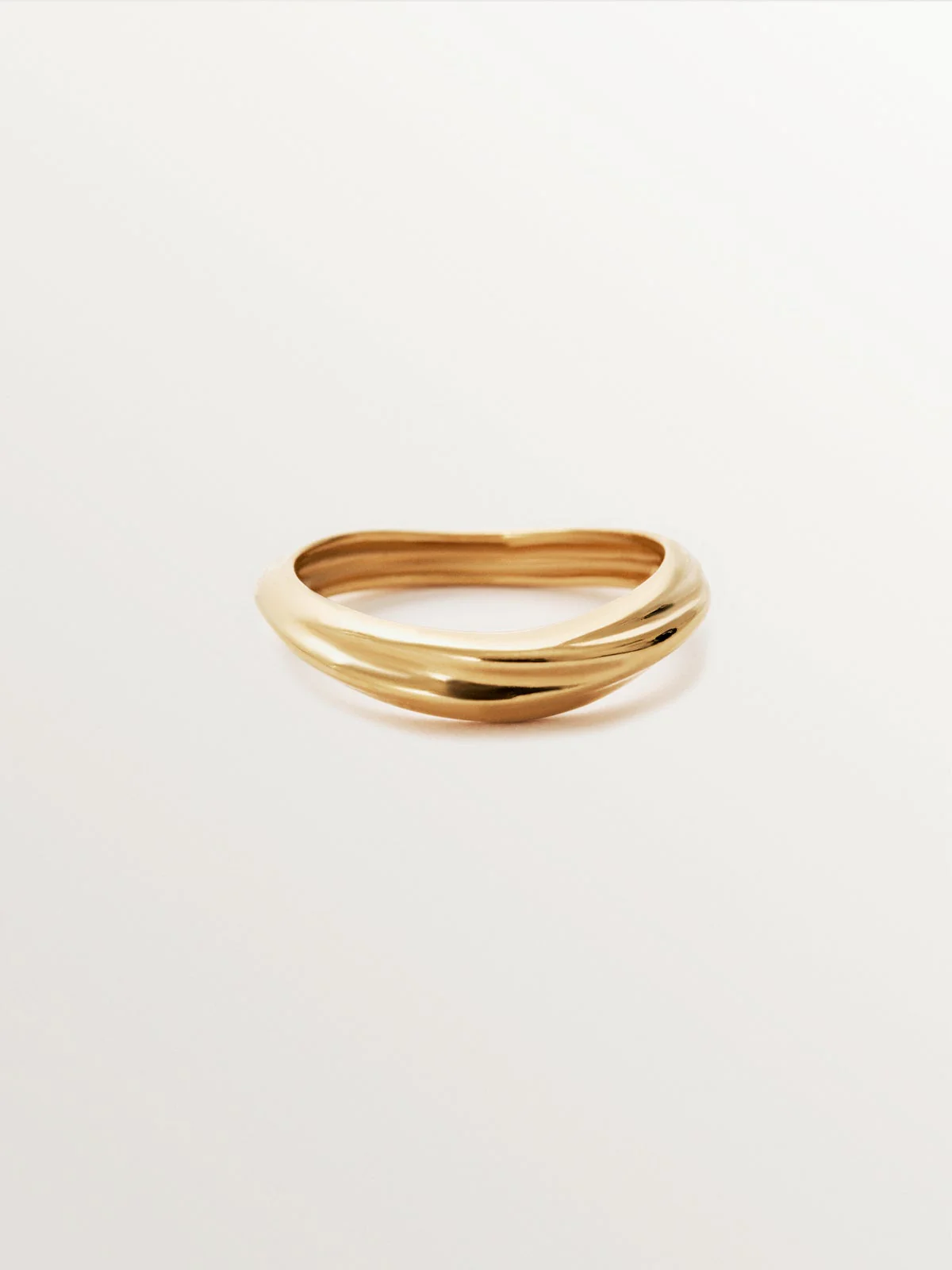 Anillo de plata 925 bañada en oro amarillo de 18K con textura - Image 3