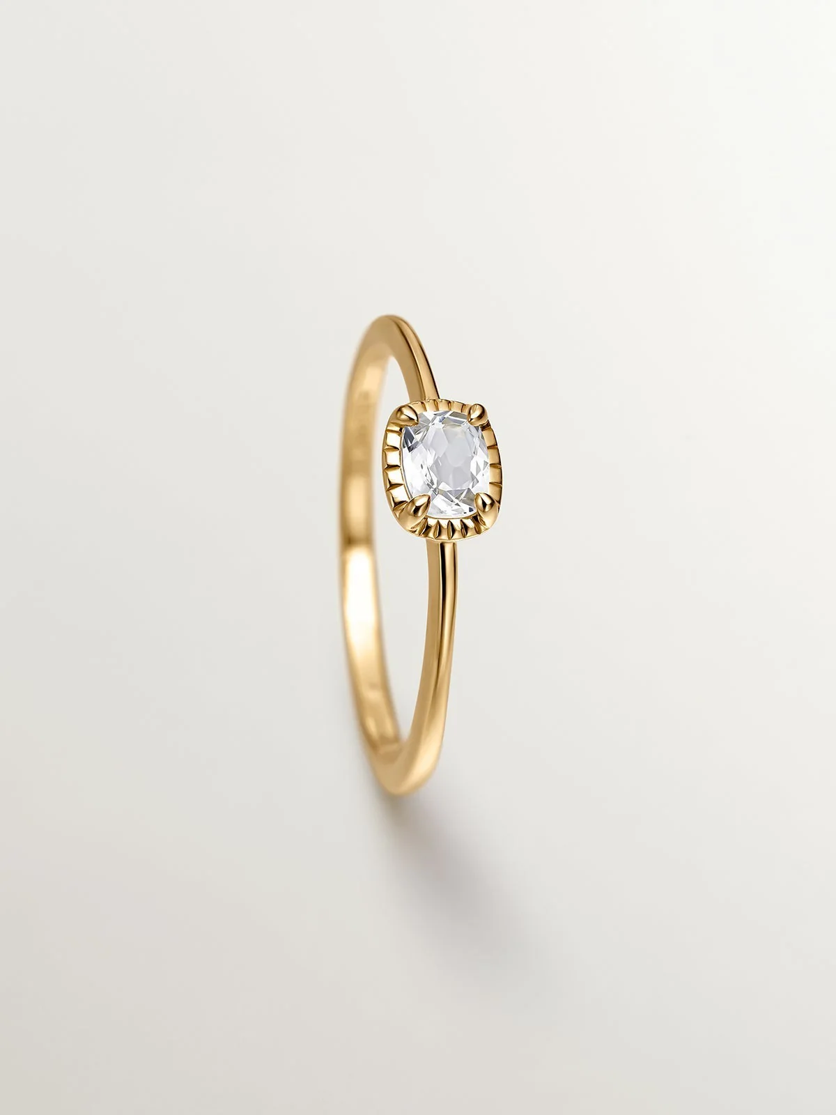 Anillo de plata 925 bañada en oro amarillo de 18K con topacio blanco - Image 5