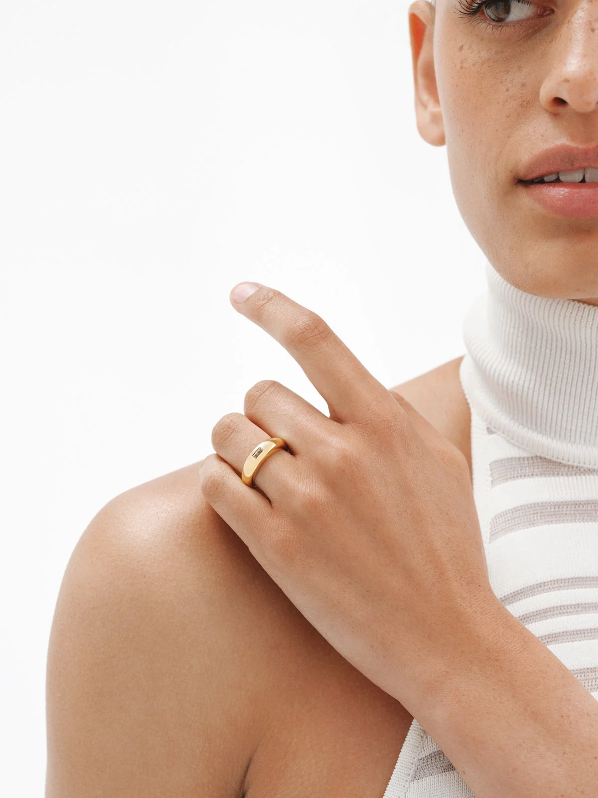 Anillo de plata 925 bañada en oro amarillo de 18K con topacio blanco - Image 4