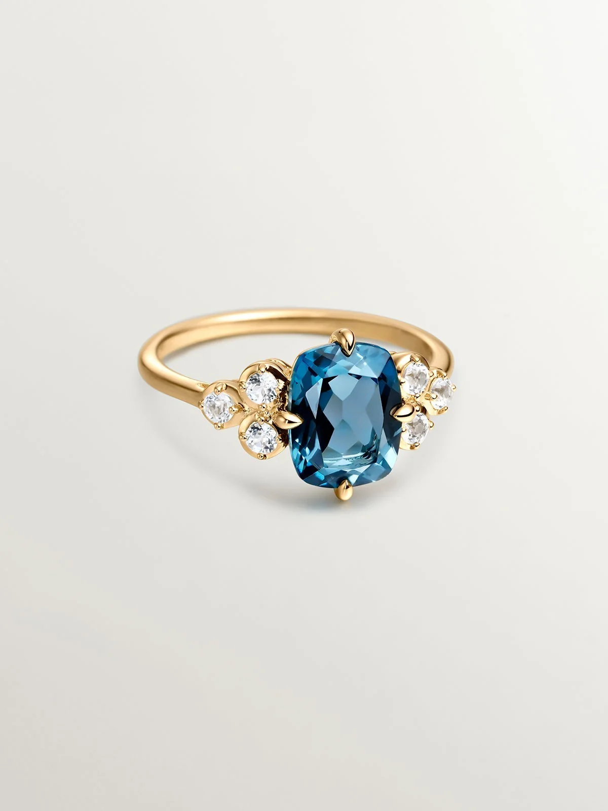Anillo de plata 925 bañada en oro amarillo de 18K con topacios blancos y azul london - Image 3