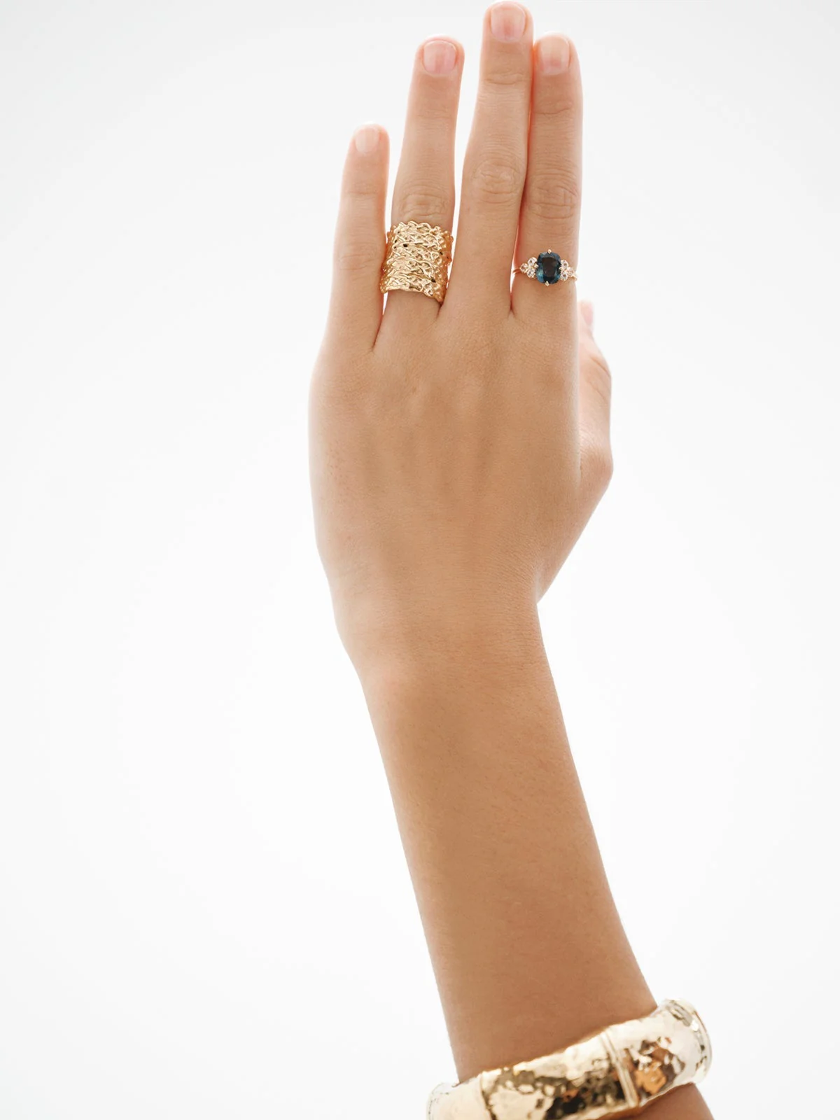 Anillo de plata 925 bañada en oro amarillo de 18K con topacios blancos y azul london - Image 6
