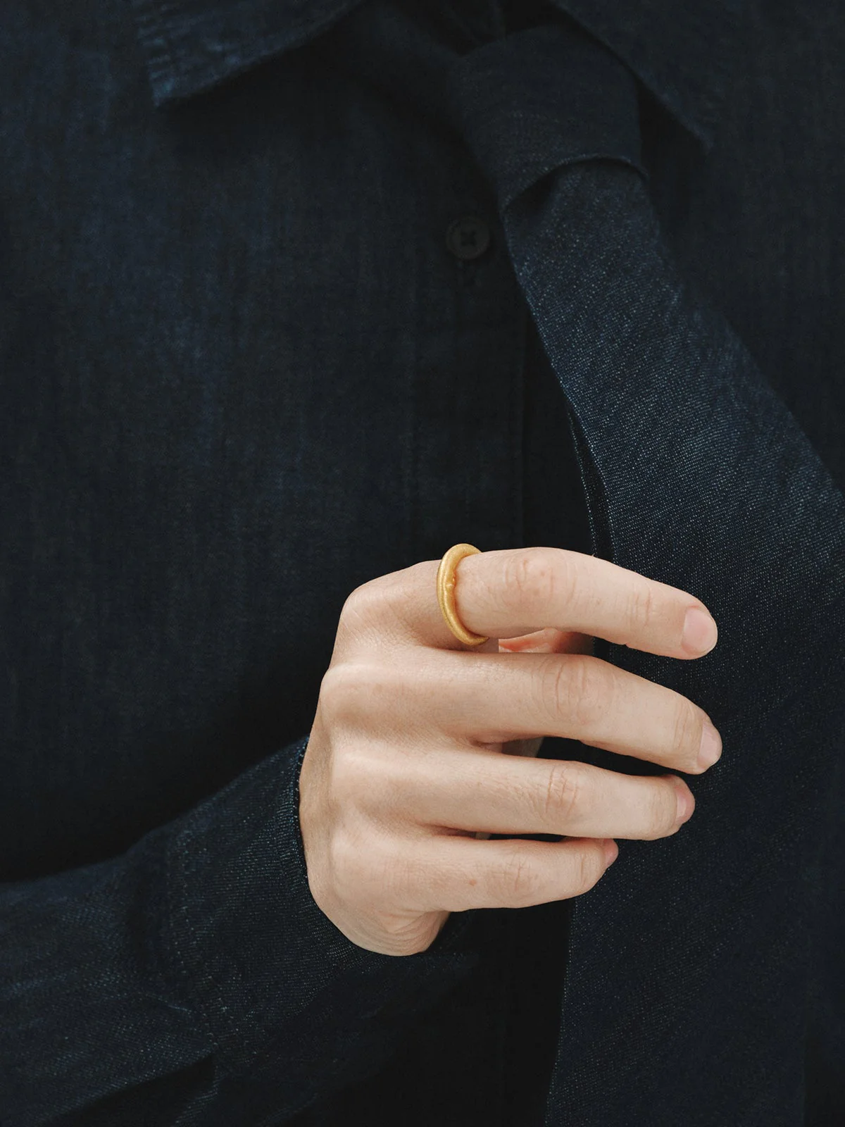 Anillo de plata 925 bañado en oro de 18K y forma de luna - Image 2