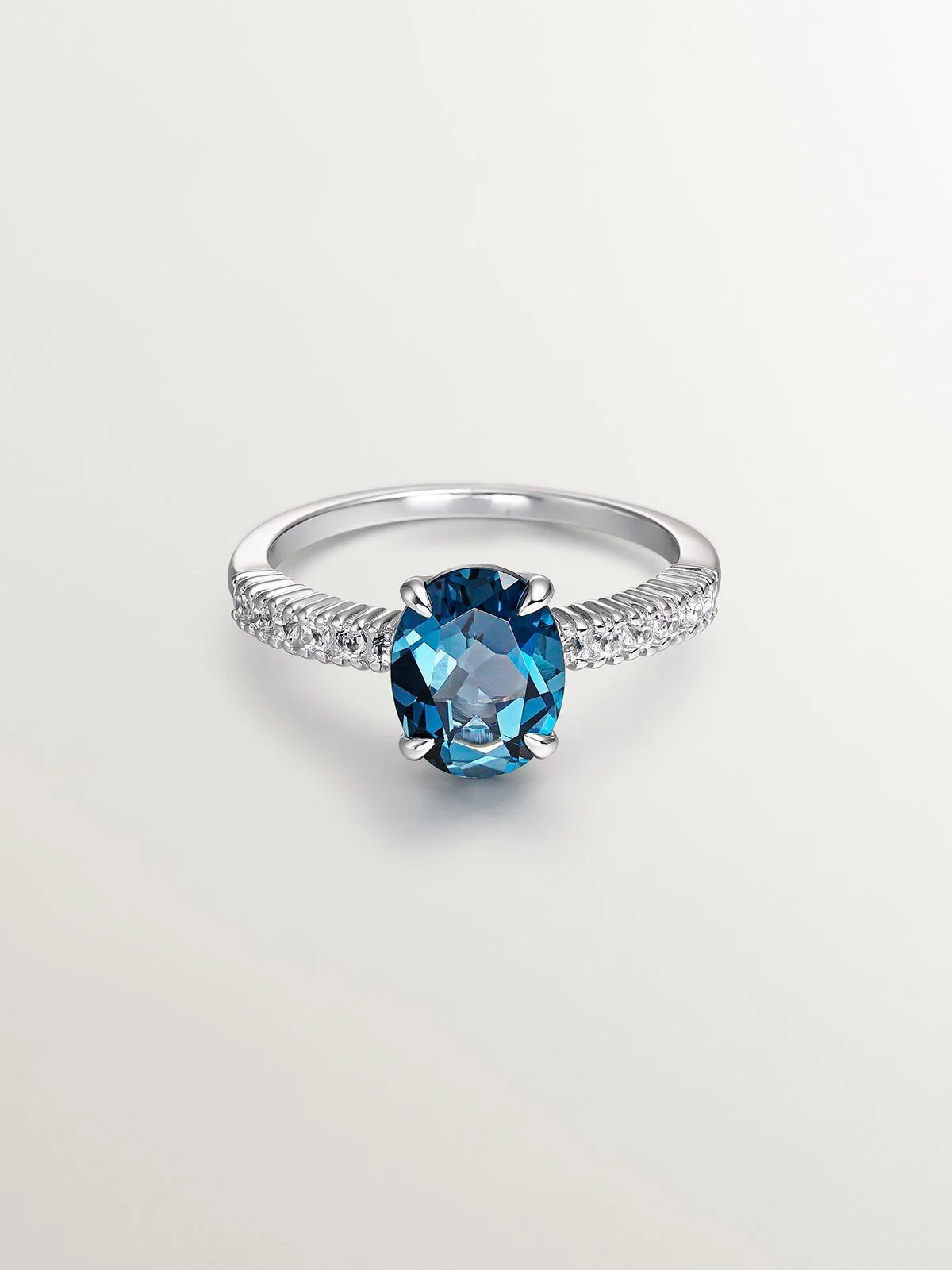 Anillo de plata 925 con topacios azul y blancos - Image 3