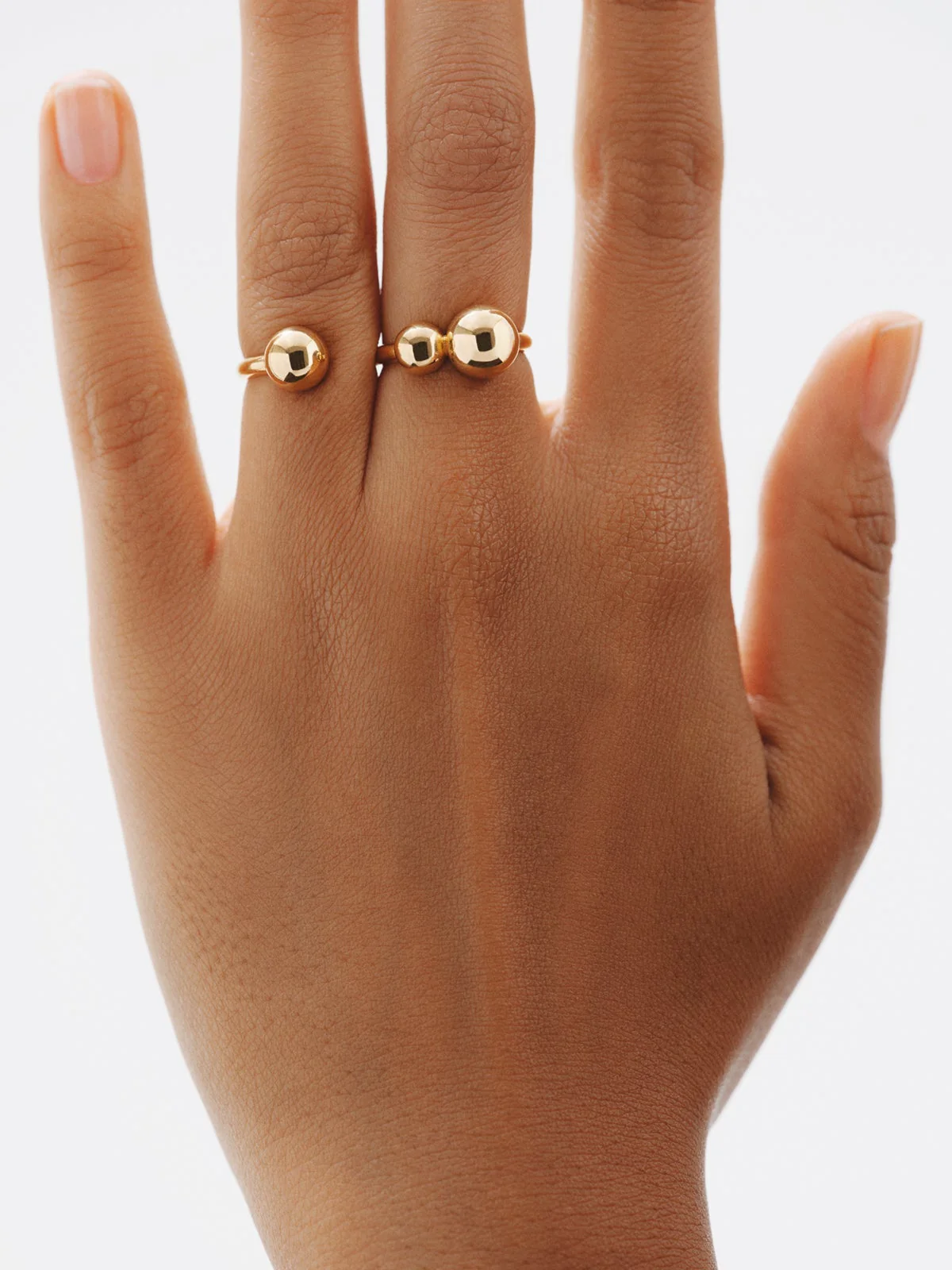 Anillo doble de plata 925 bañada en oro amarillo de 18K con motivo de esferas - Image 2