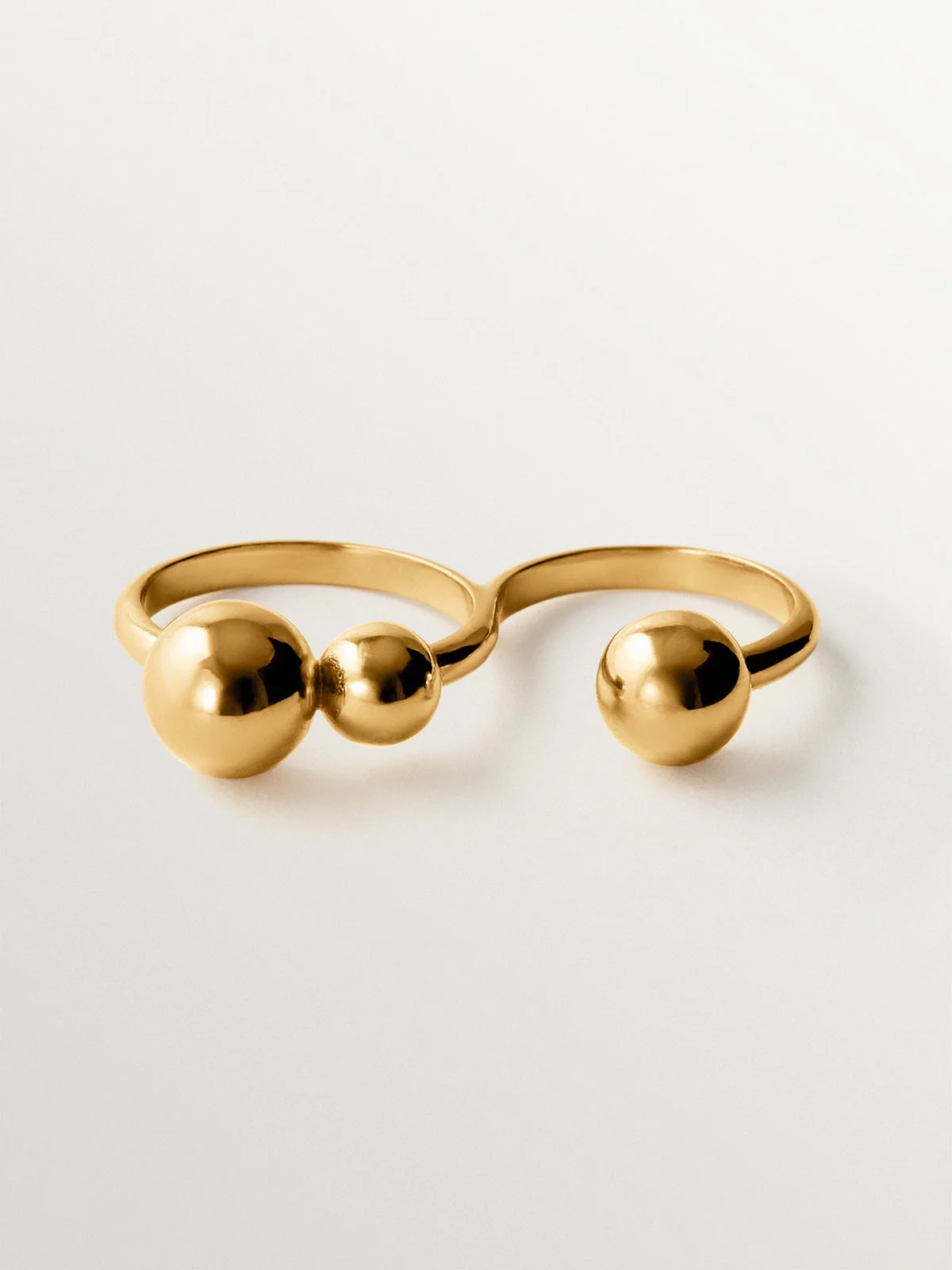 Anillo doble de plata 925 bañada en oro amarillo de 18K con motivo de esferas - Image 3