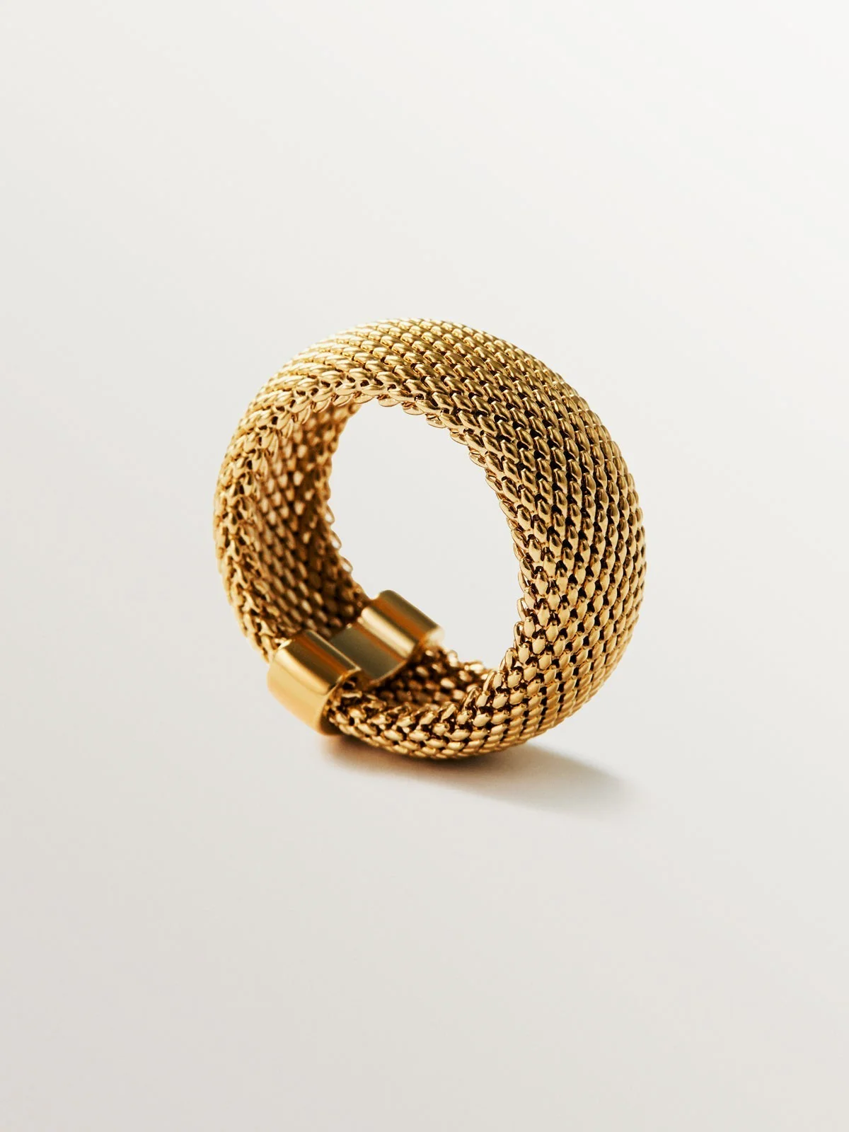 Anillo rígido de plata 925 bañada en oro amarillo de 18K con malla - Image 5