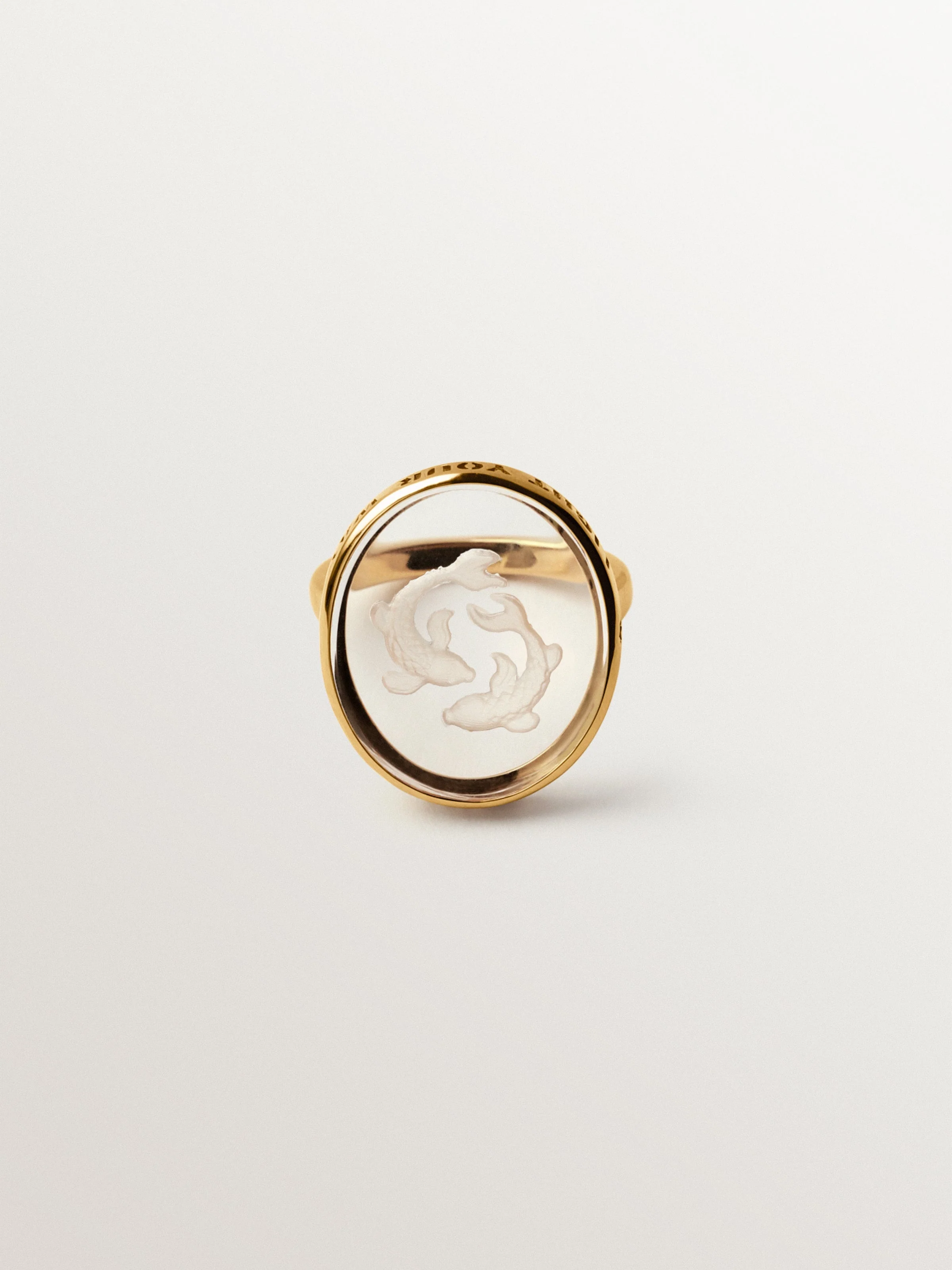 Anillo tipo sello Piscis de plata 925 bañada en oro amarillo de 18K y cristal de roca - Image 3