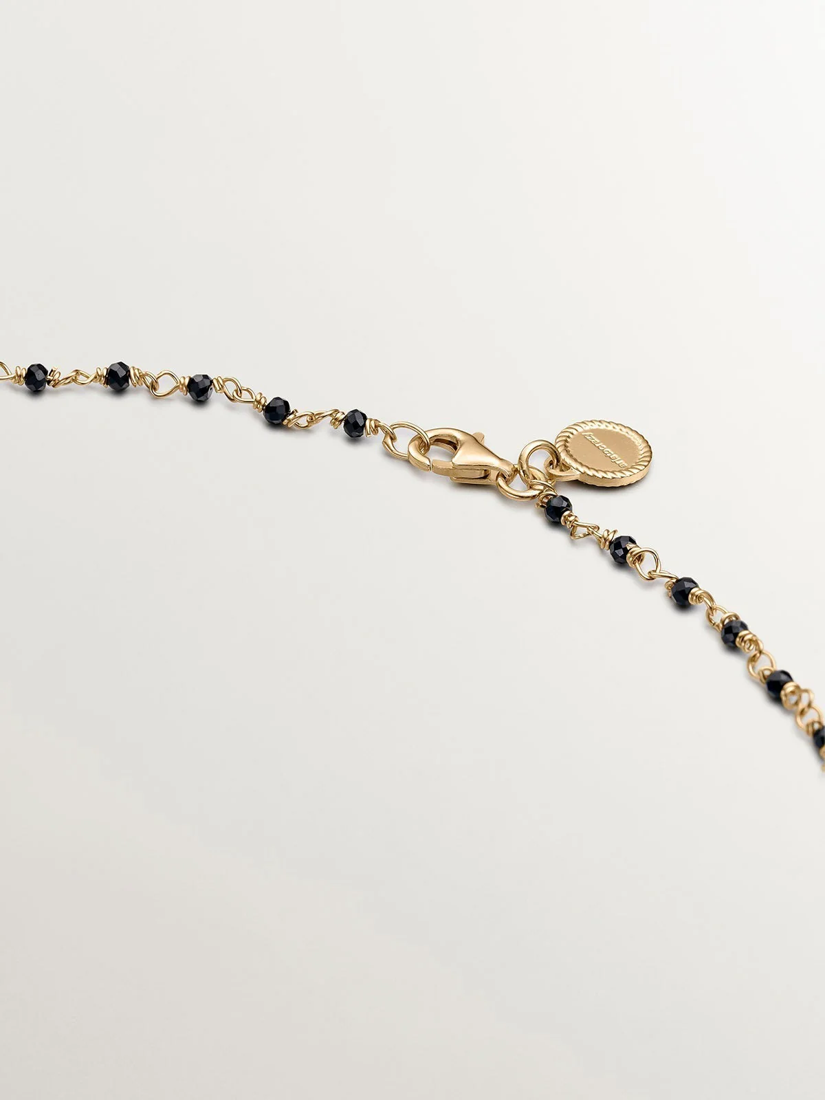 Cadena de plata 925 bañada en oro amarillo 18K con espinelas negras - Image 4