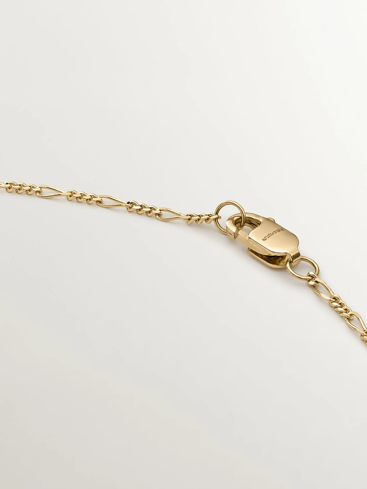Cadena fina de eslabones fígaro de oro amarillo de 9K - Image 5
