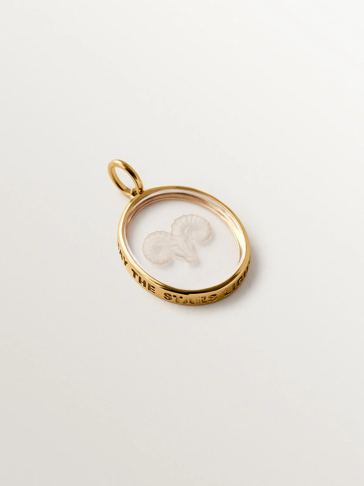 Charm Aries de plata 925 bañada en oro amarillo de 18K y cristal de roca