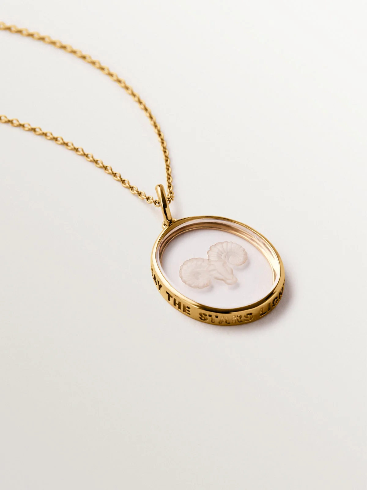 Charm Aries de plata 925 bañada en oro amarillo de 18K y cristal de roca - Image 3