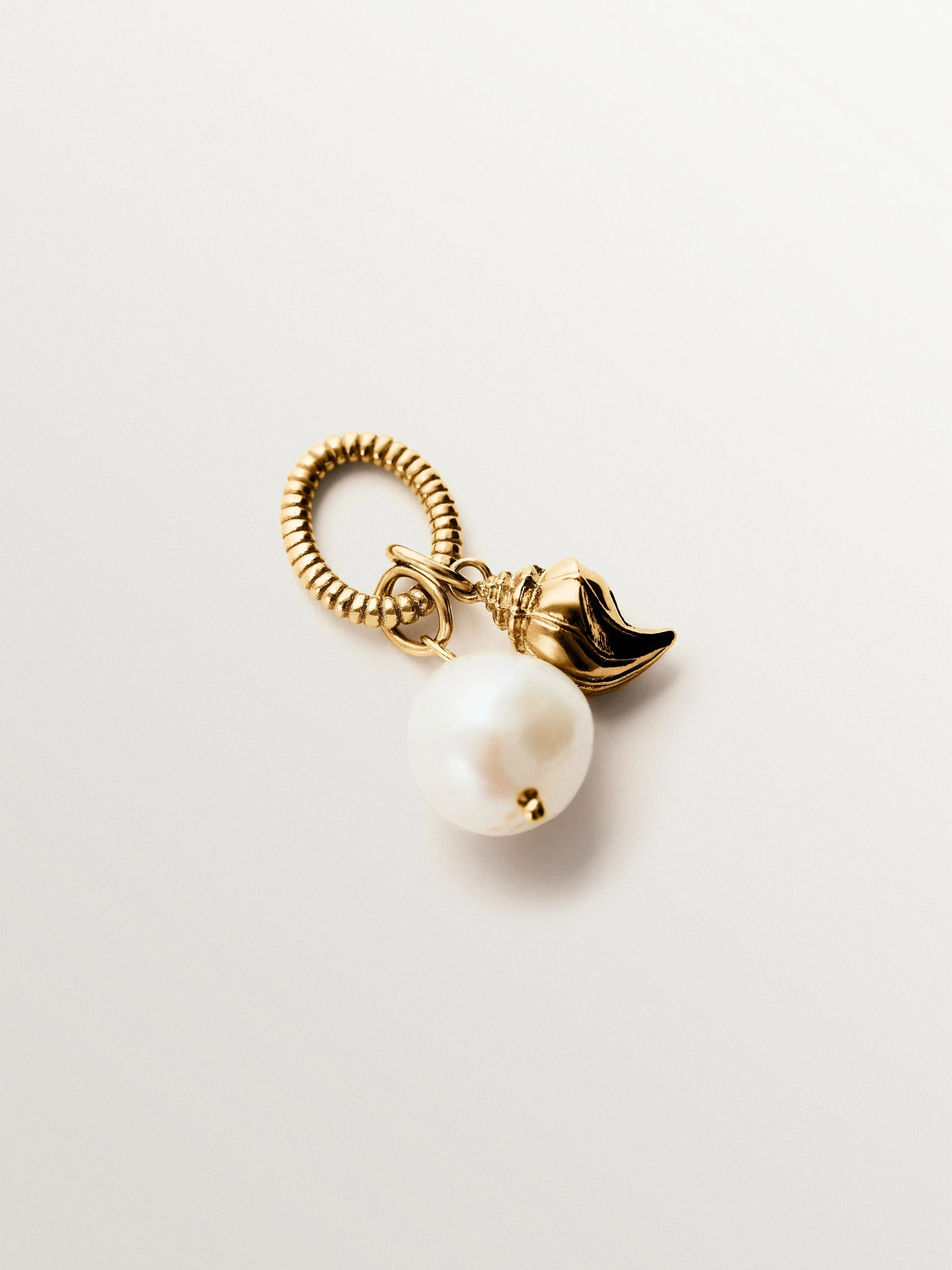 Charm de plata 925 bañada en oro amarillo de 18K con perla - Image 3
