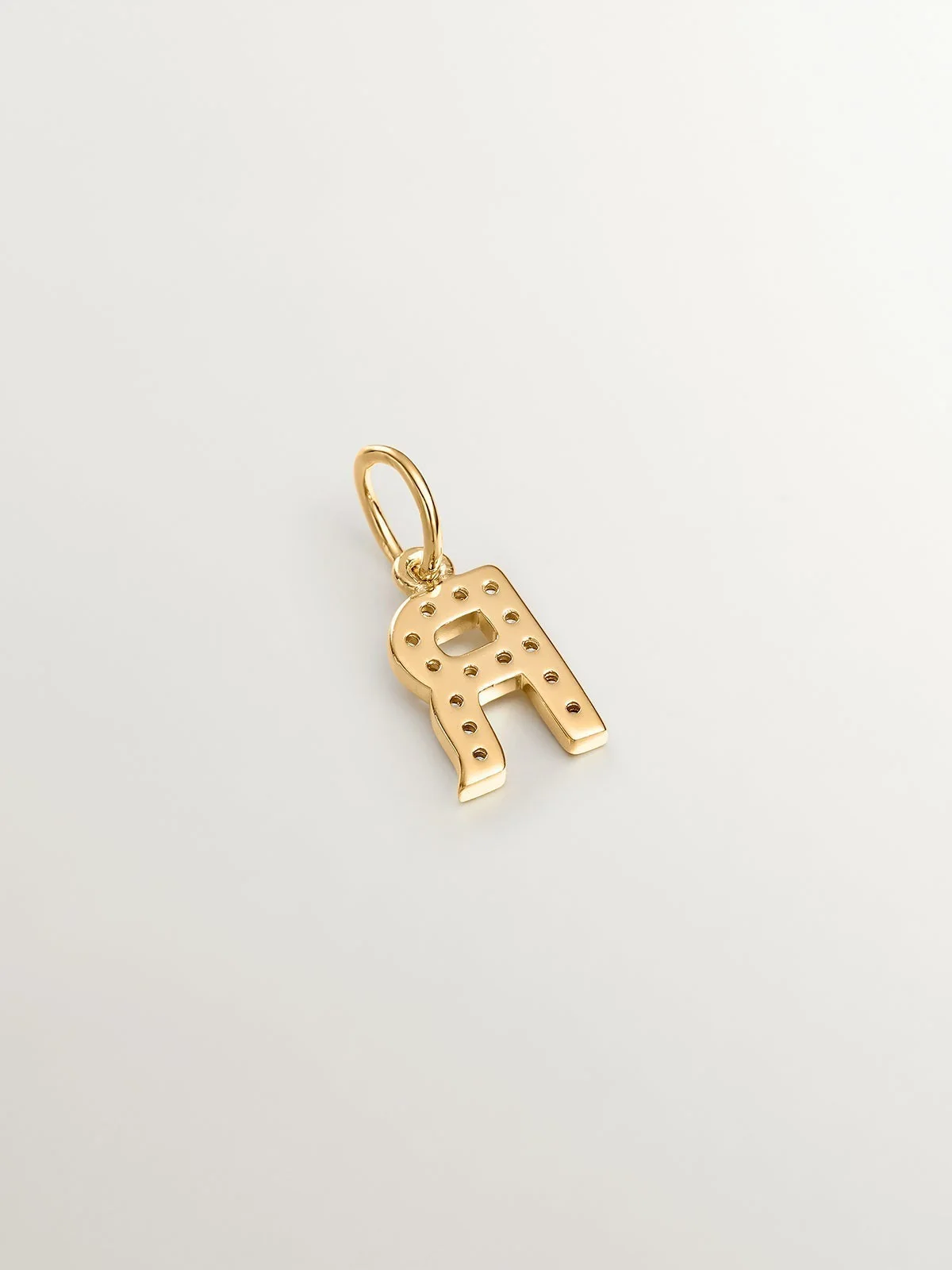Charm de plata 925 bañada en oro amarillo de 18K y topacios blancos inicial R - Image 2
