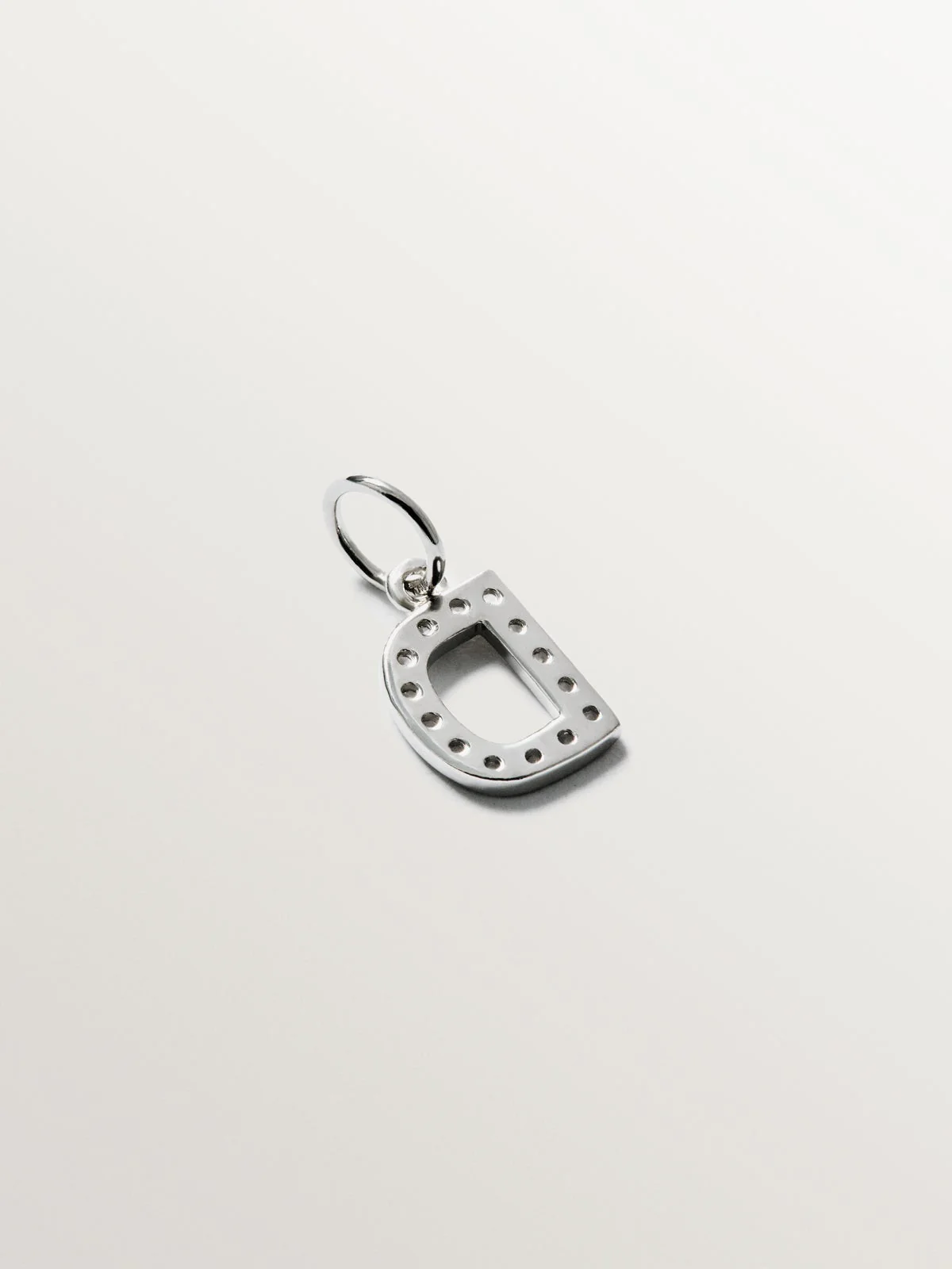Charm de plata 925 y topacios blancos inicial D - Image 3