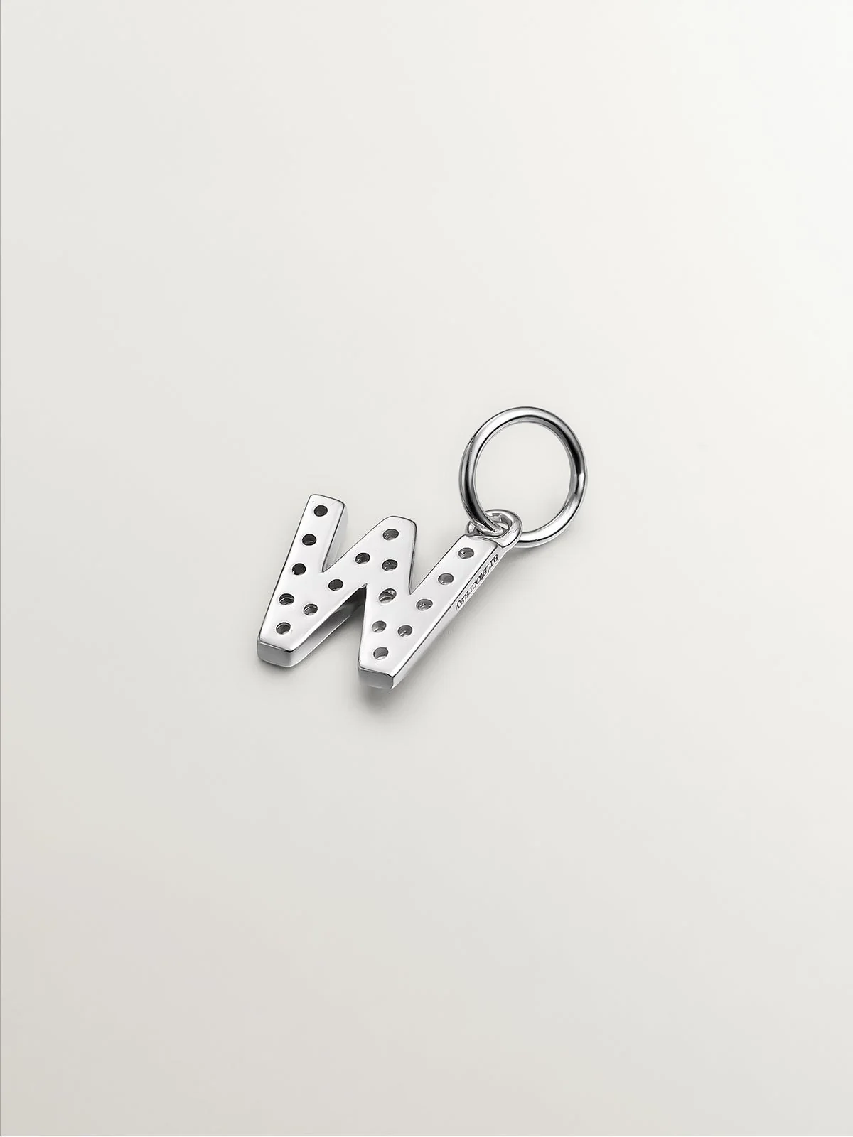 Charm de plata 925 y topacios blancos inicial W - Image 2