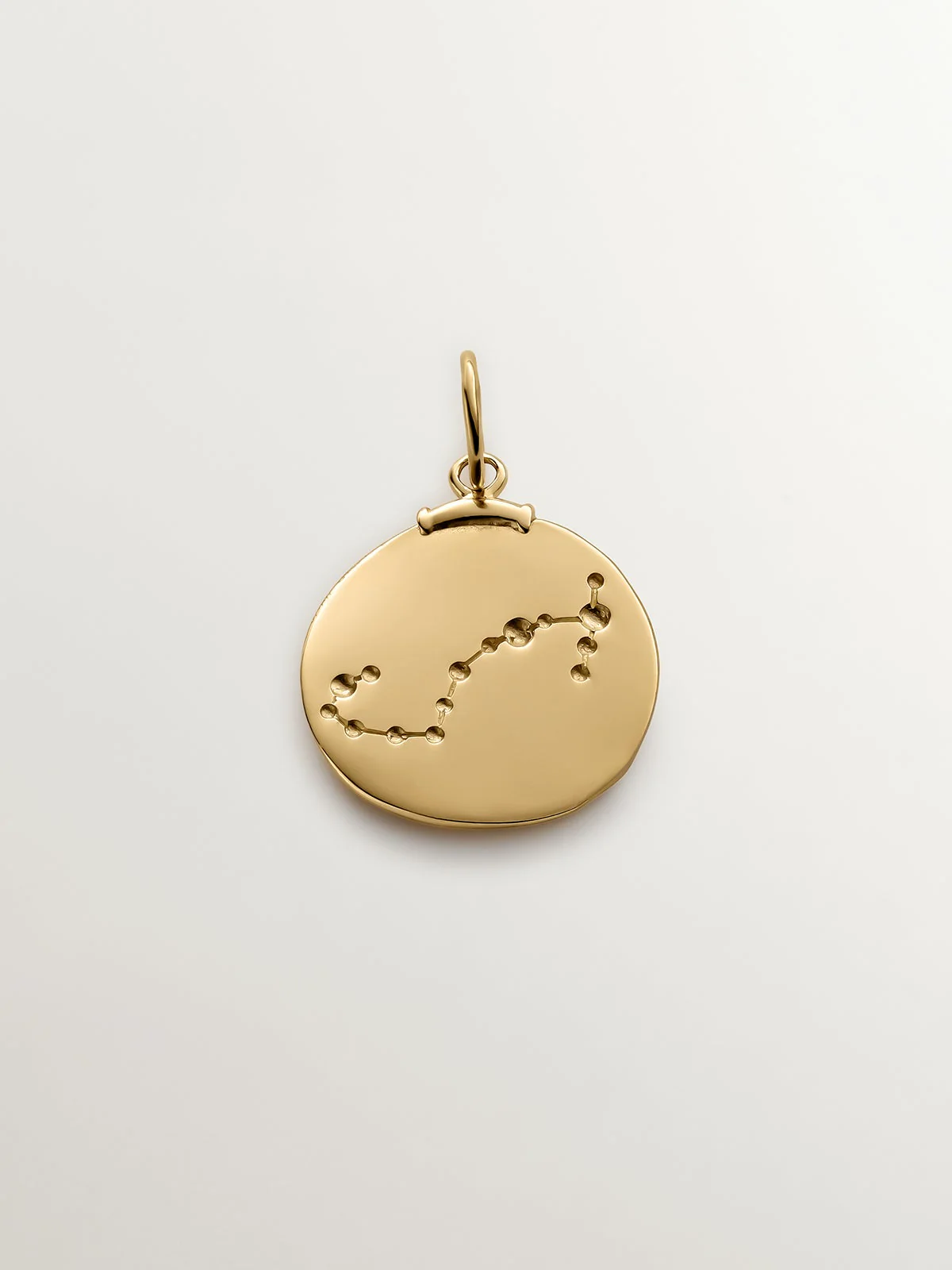Charm Escorpio de plata 925 bañada en oro amarillo de 18K - Image 3
