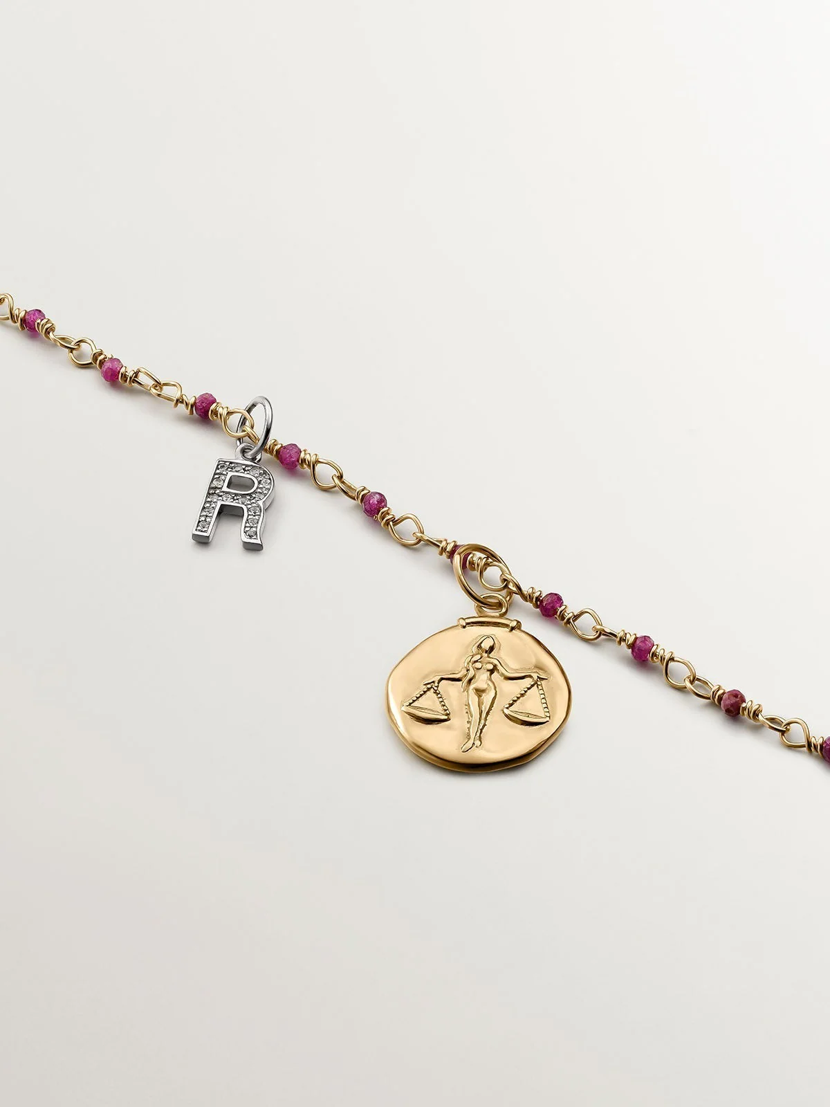 Charm Libra de plata 925 bañada en oro amarillo de 18K - Image 5