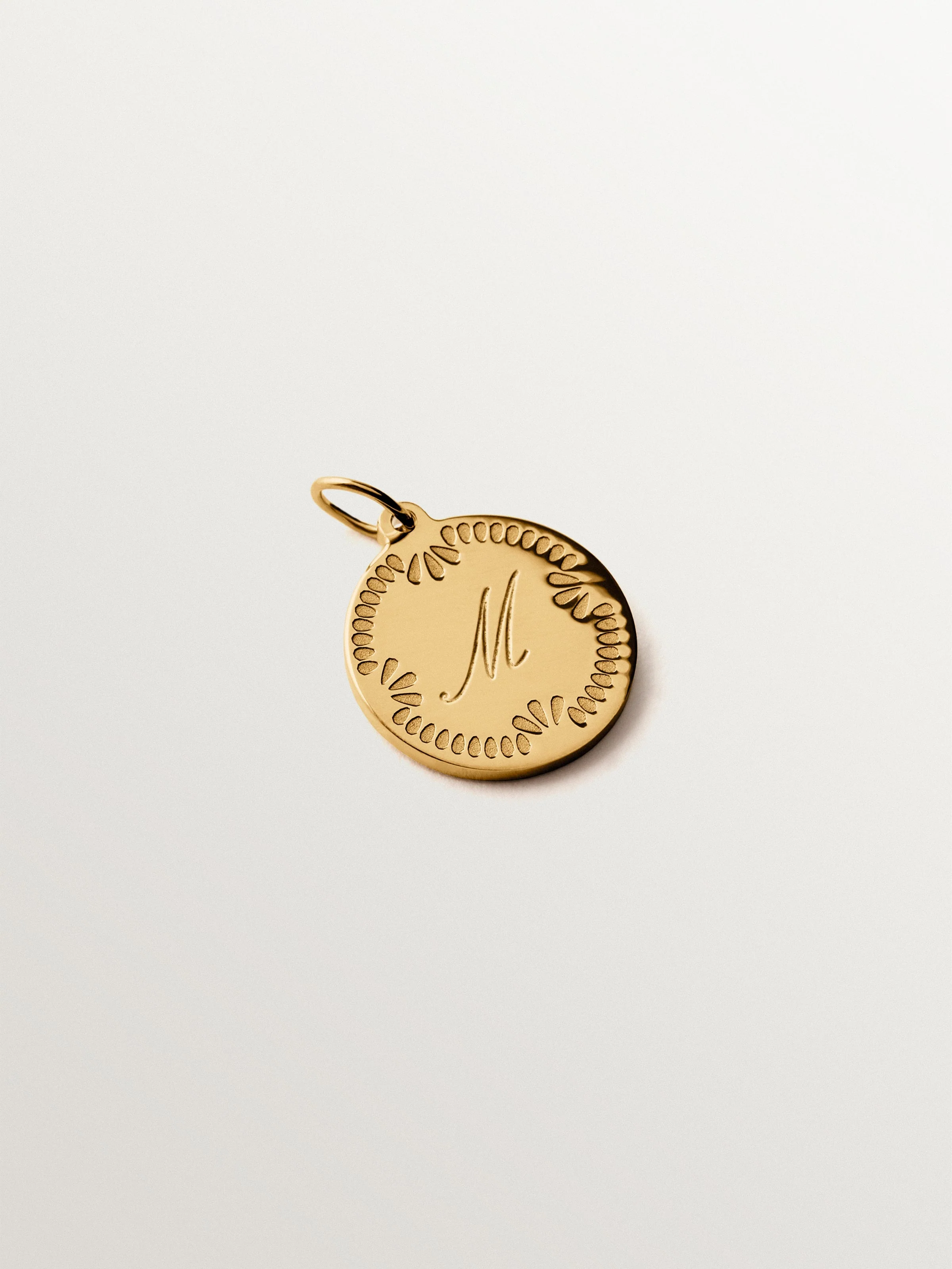 Charm personalizable de plata 925 bañada en oro de 18K - Image 5