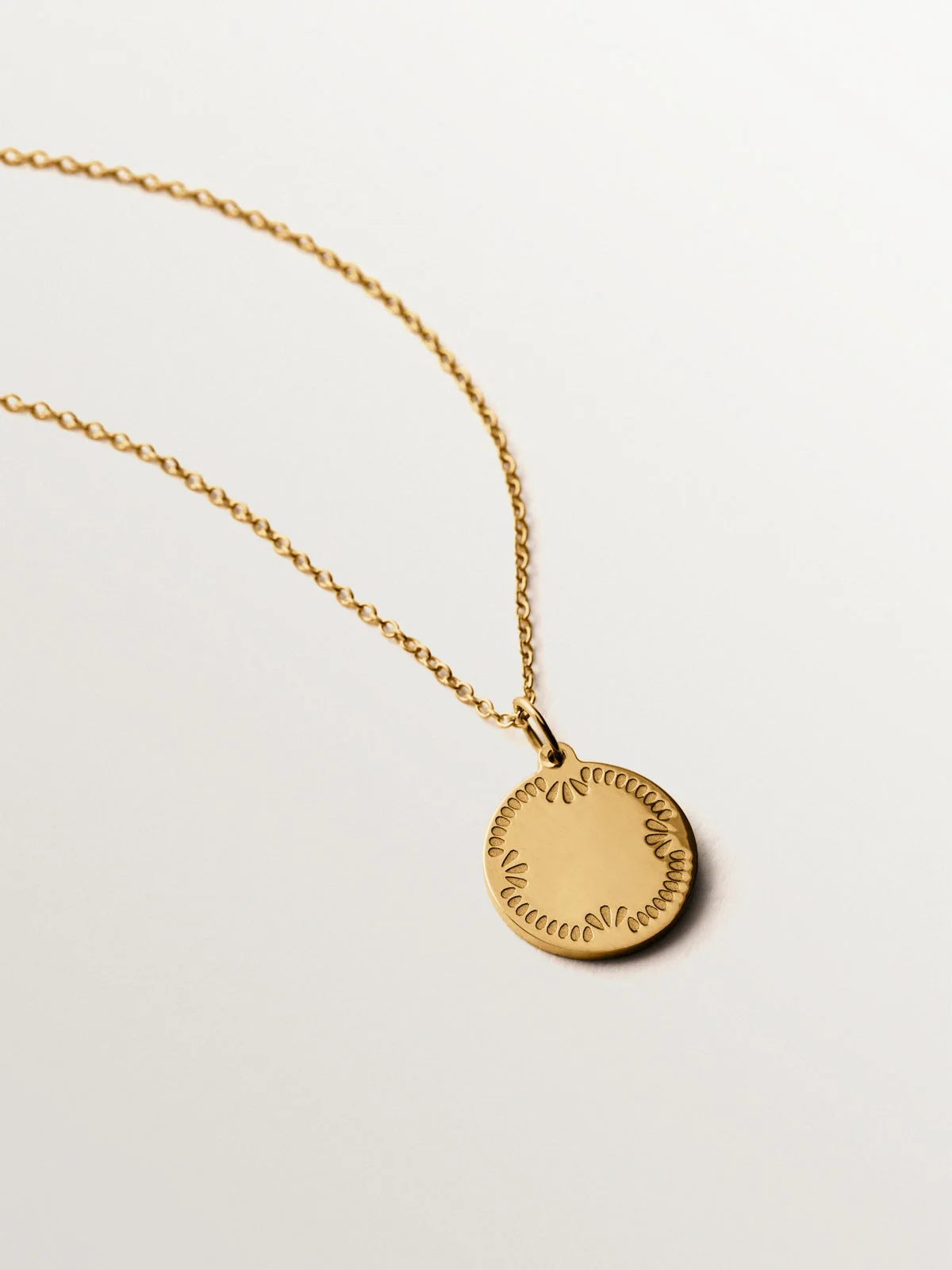 Charm personalizable de plata 925 bañada en oro de 18K - Image 9