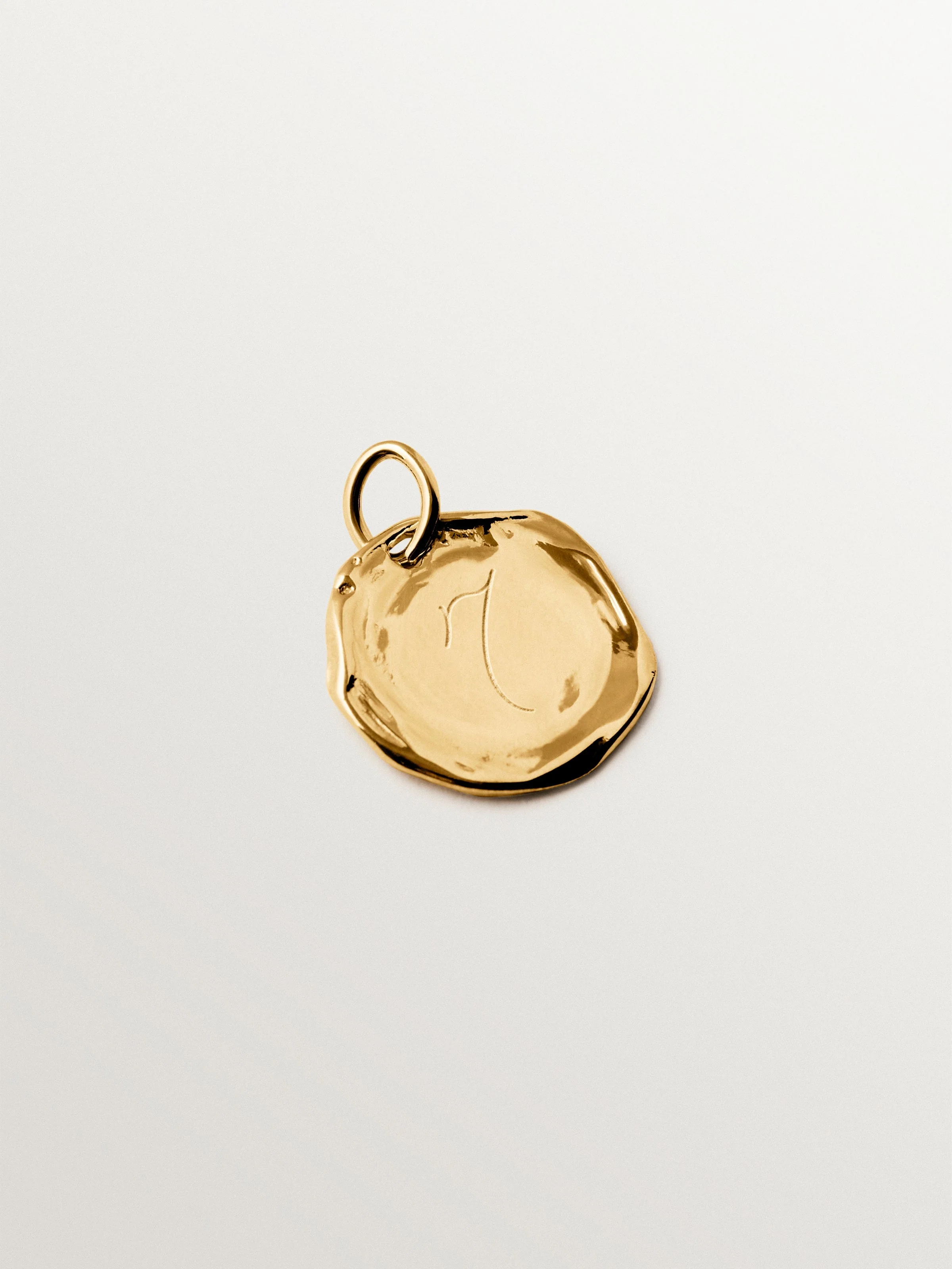 Charm personalizable pequeño de plata 925 bañada en oro amarillo de 18K - Image 4