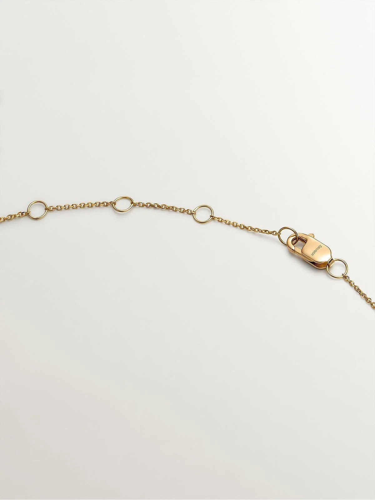 Colgante de oro amarillo de 18K con cruz de diamantes - Image 7