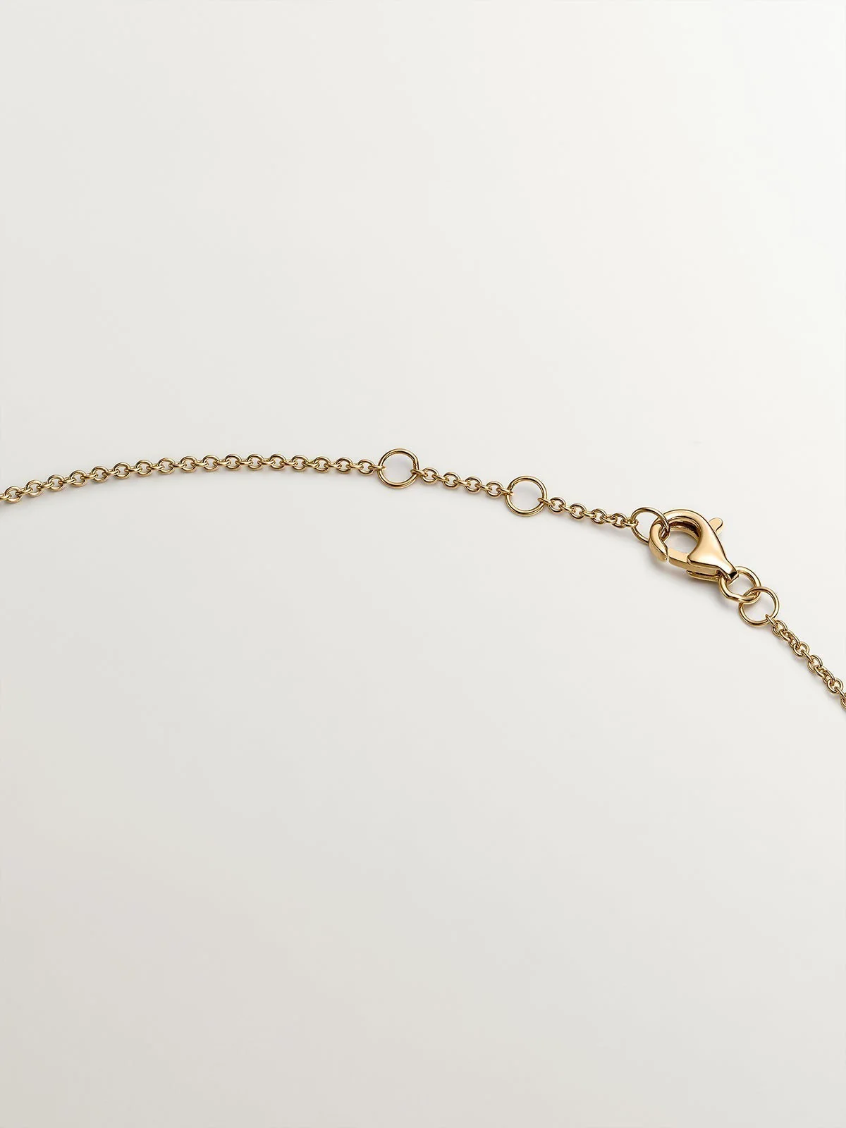 Colgante de oro amarillo de 18K con diamante de 0,1 cts - Image 7