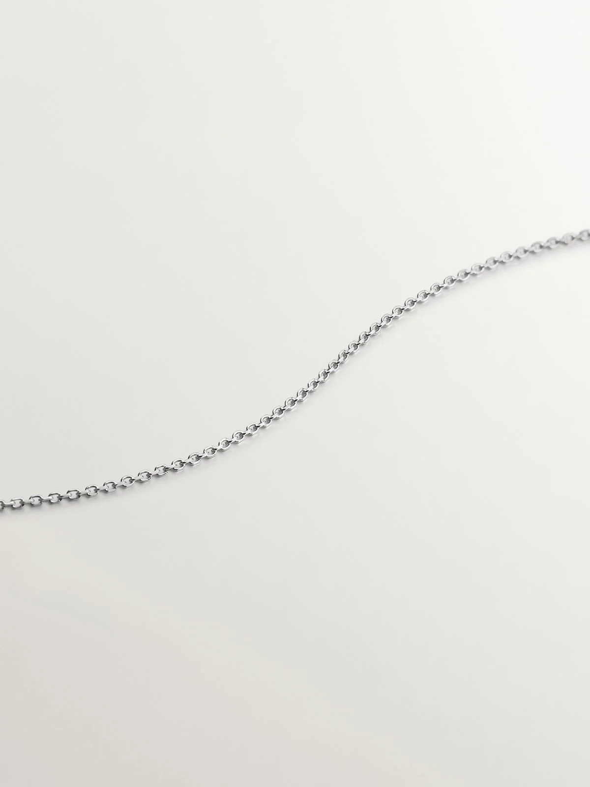 Colgante de oro blanco de 18K con diamantes en talla brillante - Image 5