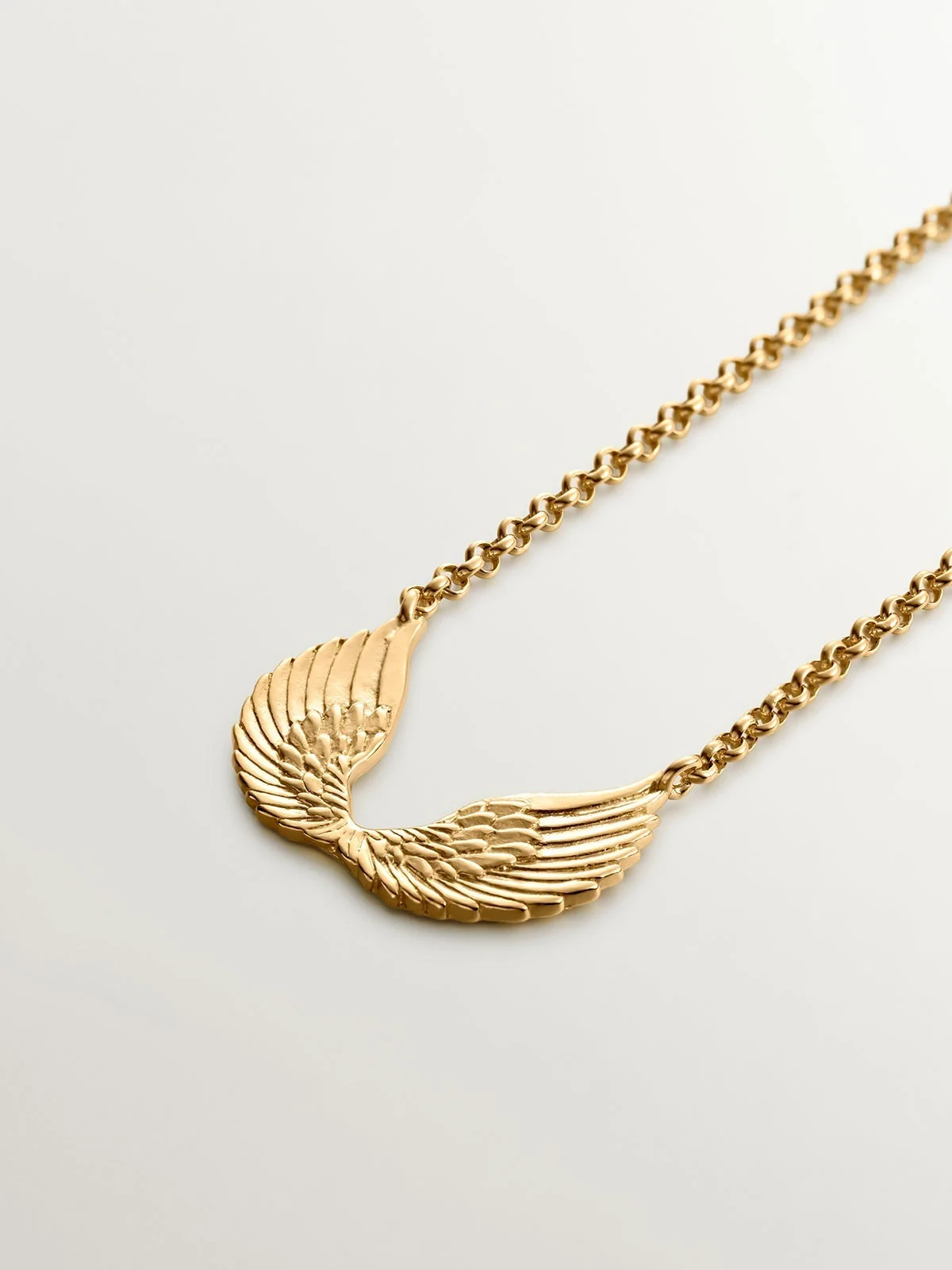 Colgante de plata 925 bañada en oro amarillo de 18K con alas - Image 3