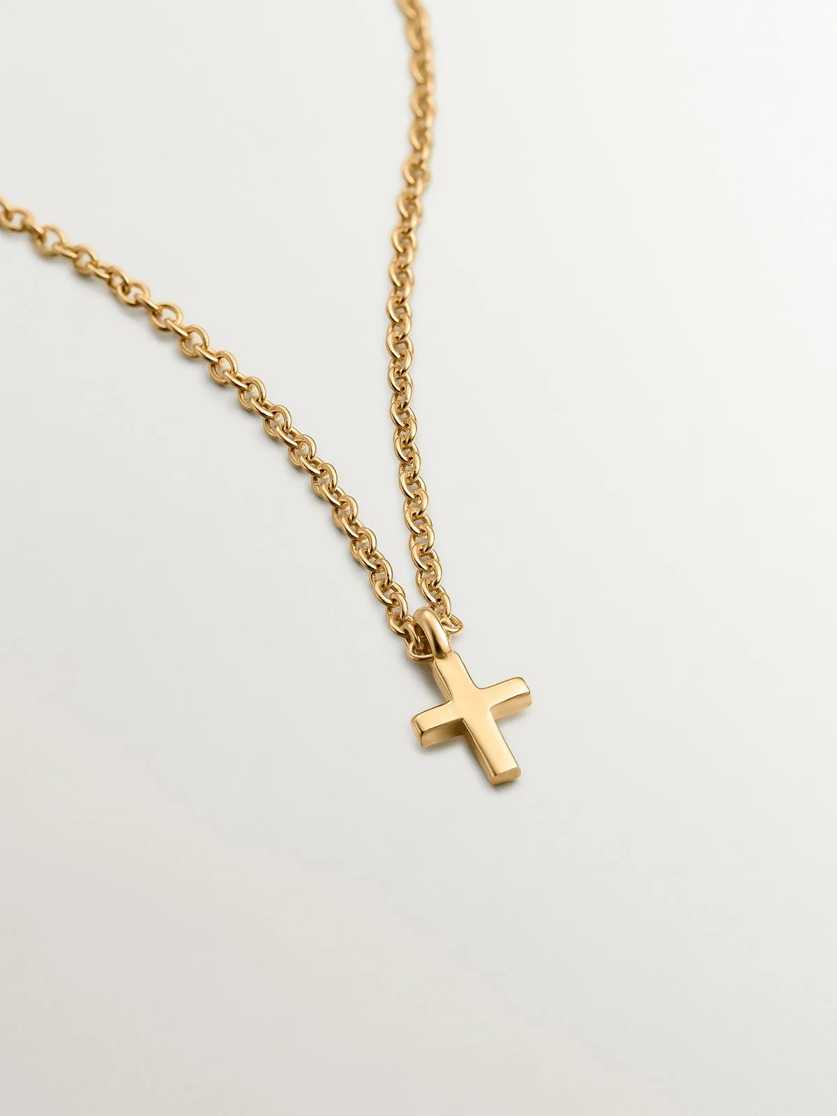 Colgante de plata 925 bañada en oro amarillo de 18K con cruz - Image 5