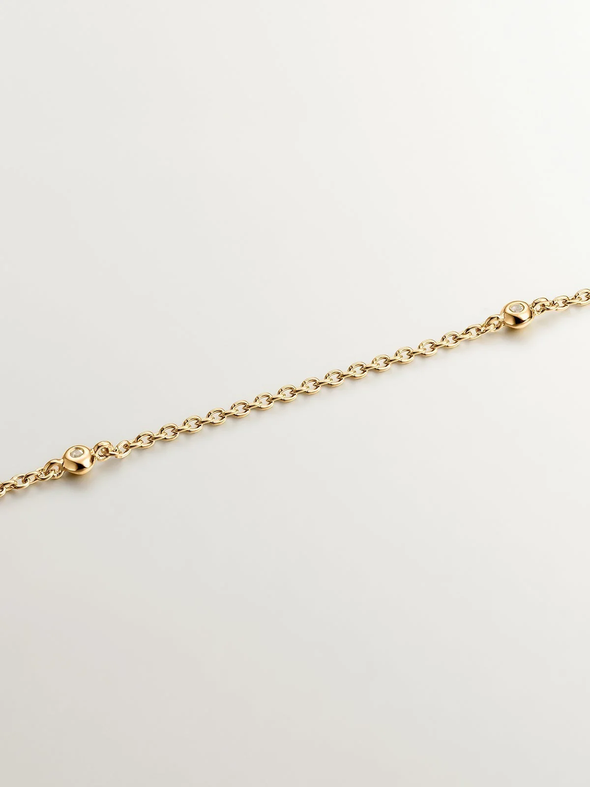 Colgante de plata 925 bañada en oro amarillo de 18K con cruz y topacios blancos - Image 5