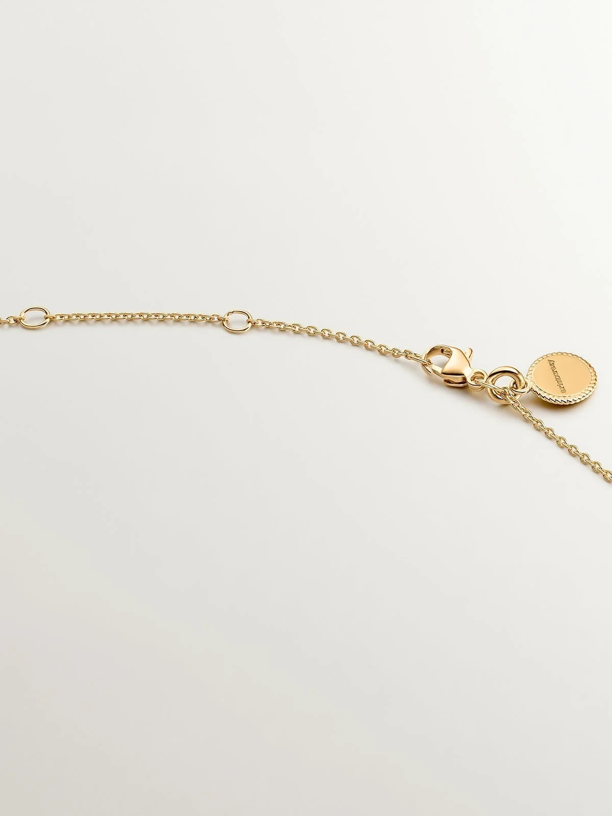 Colgante de plata 925 bañada en oro amarillo de 18K con cruz y topacios blancos - Image 7