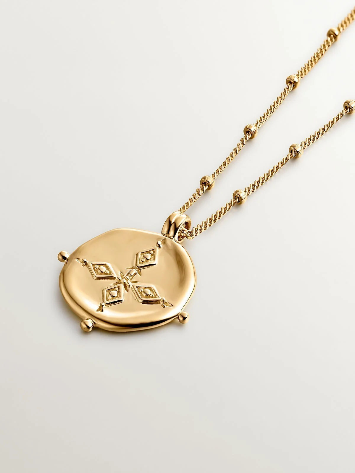 Colgante de plata 925 bañada en oro amarillo de 18K con medalla estilo antiguo - Image 3