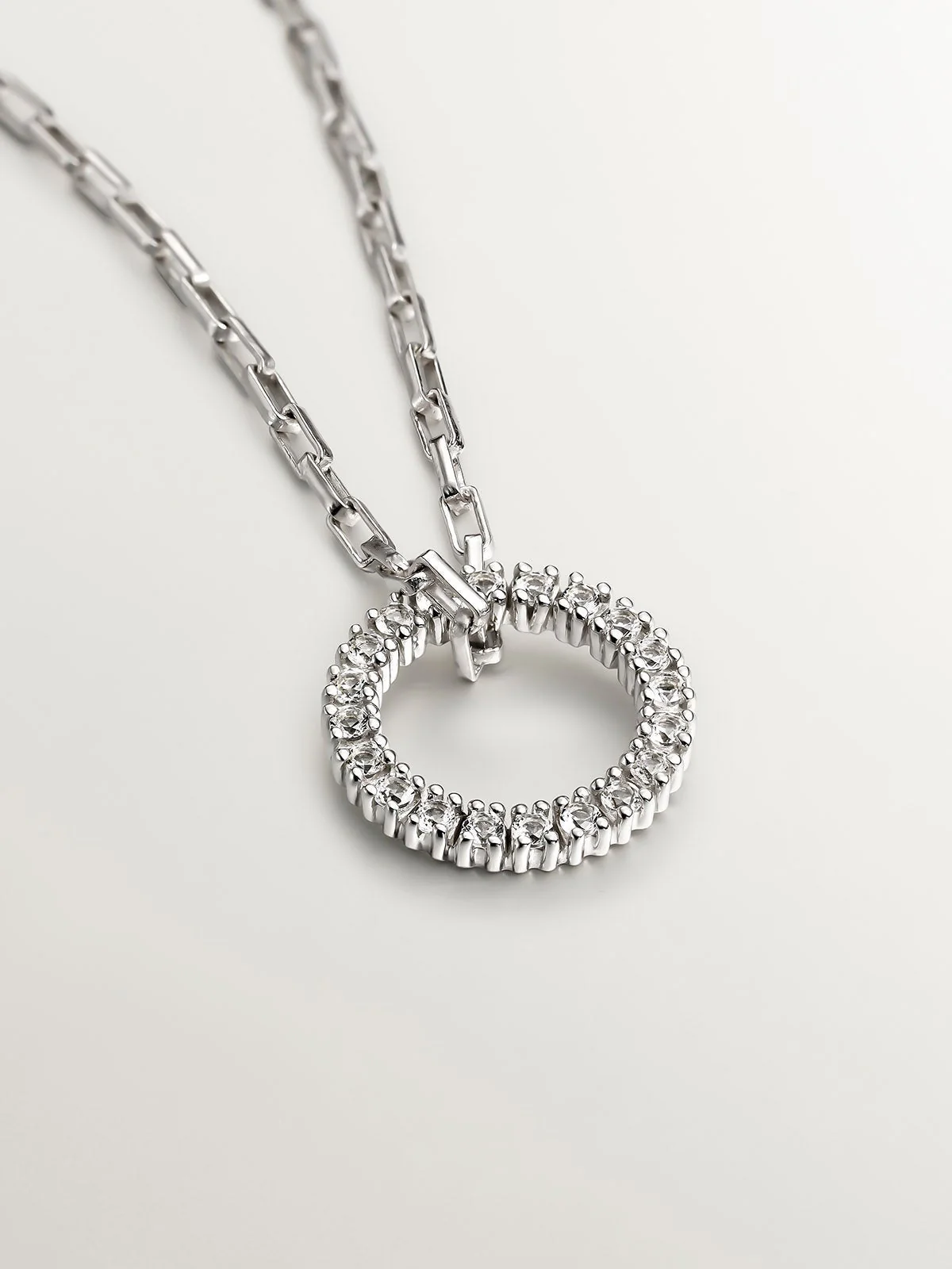 Colgante de plata 925 con círculo de topacios blancos - Image 3