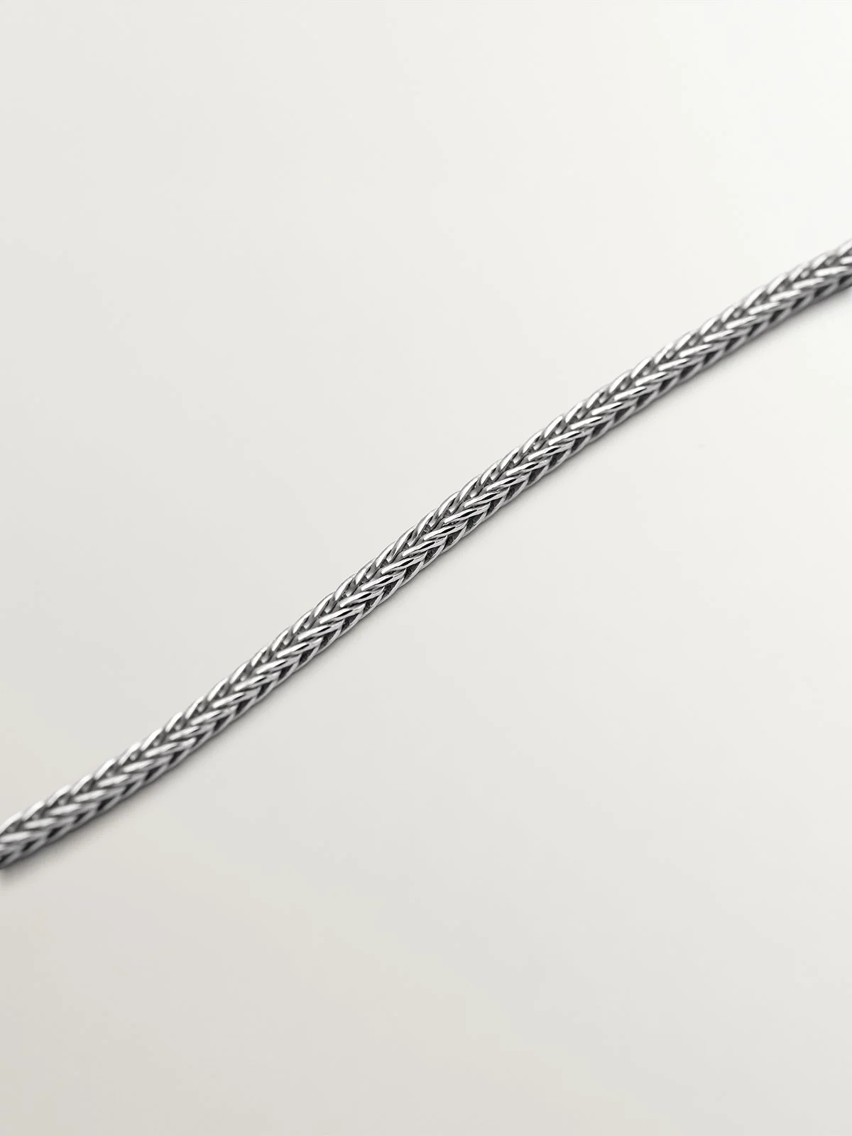 Colgante ovalado de plata 925 con relieve - Image 5