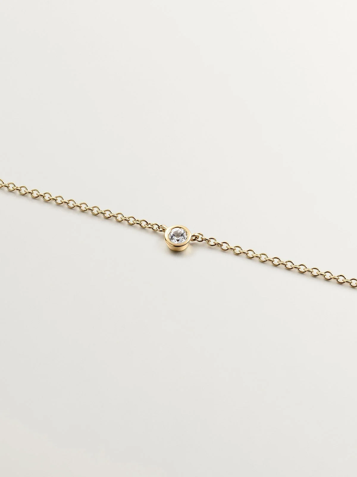 Colgante solitario de plata 925 bañada en oro amarillo de 18K con topacio blanco - Image 3