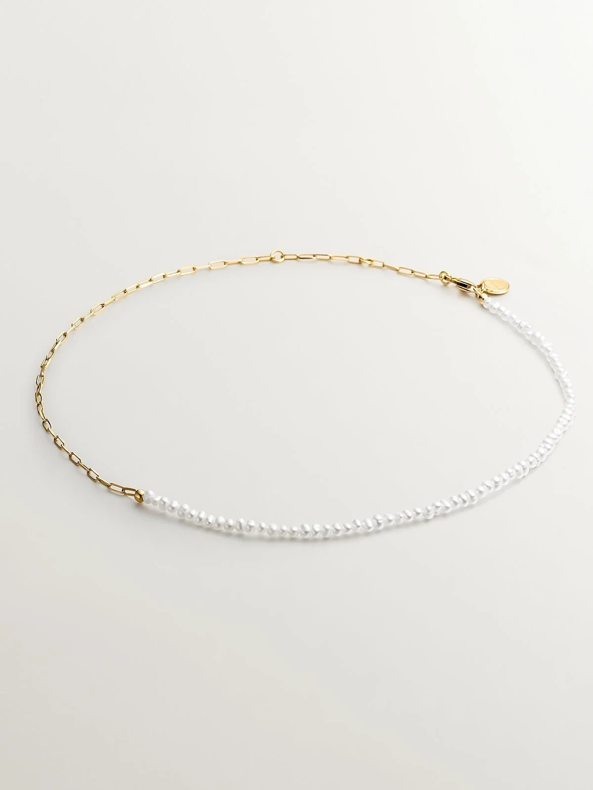 Collar de eslabones de plata 925 bañada en oro amarillo de 18K con perlas