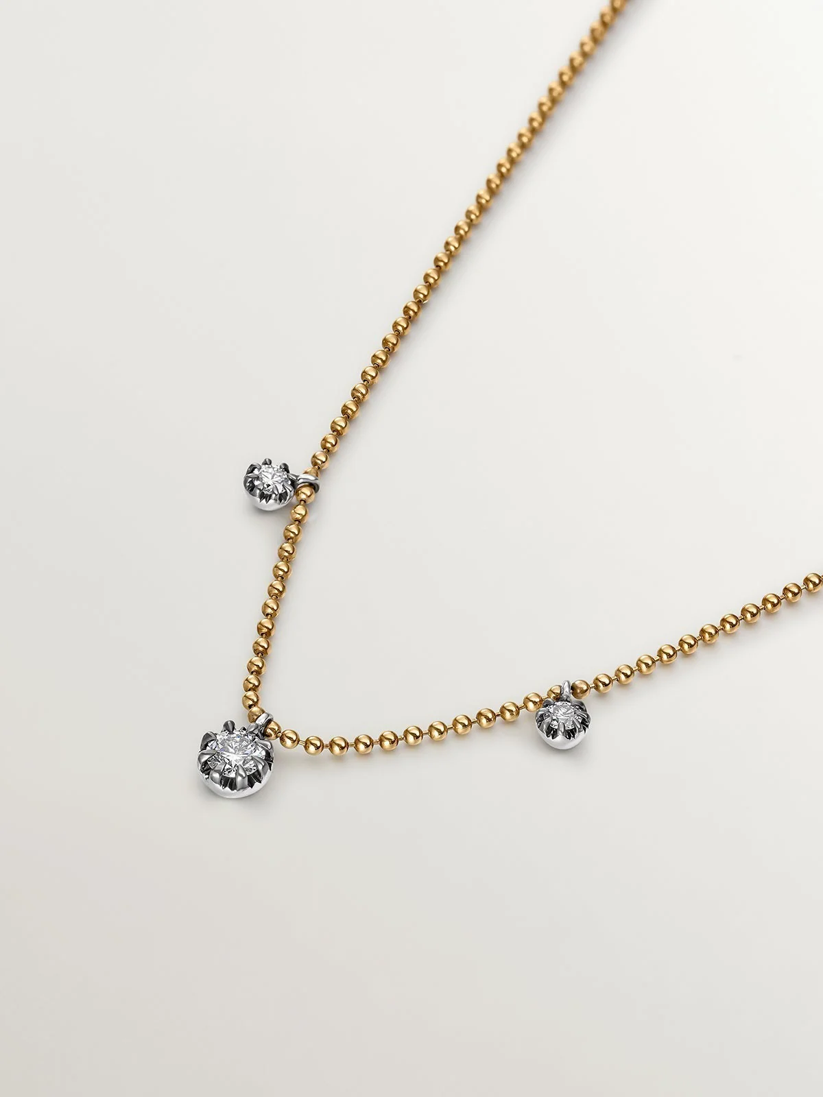Collar de oro amarillo de 18K con efecto envejecido y diamantes en talla brillante - Image 3