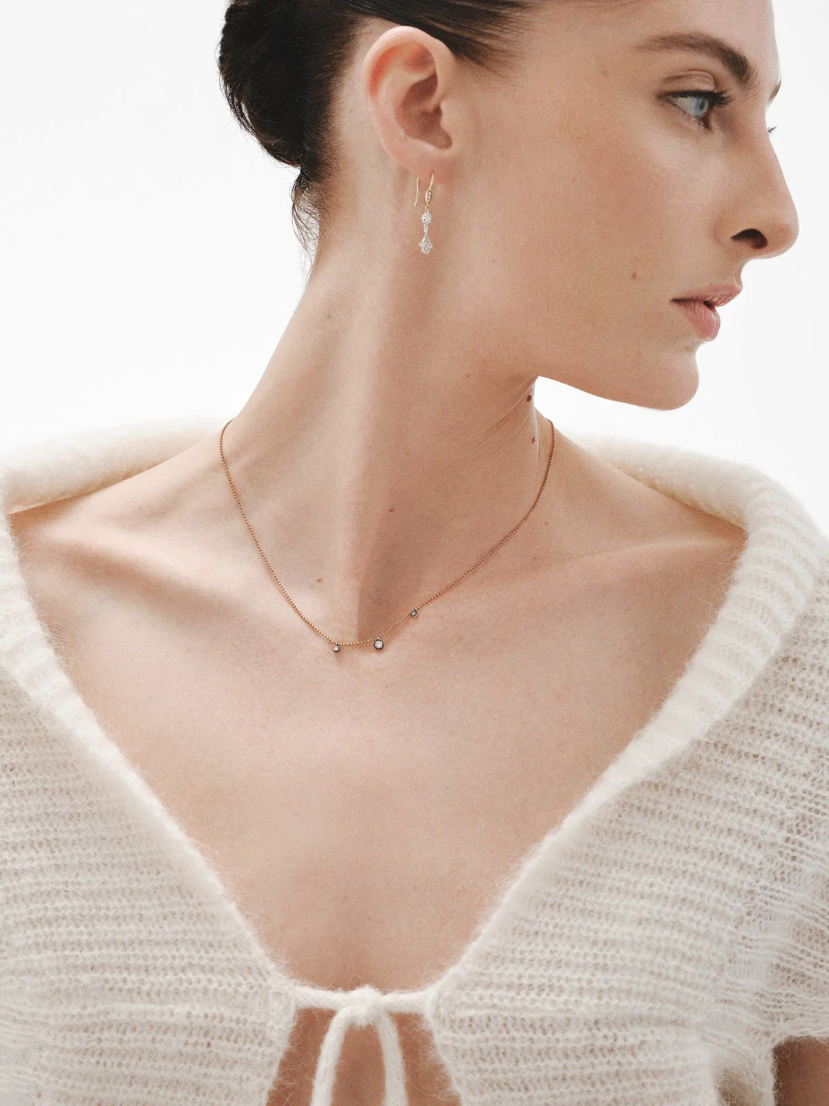 Collar de oro amarillo de 18K con efecto envejecido y diamantes en talla brillante - Image 6