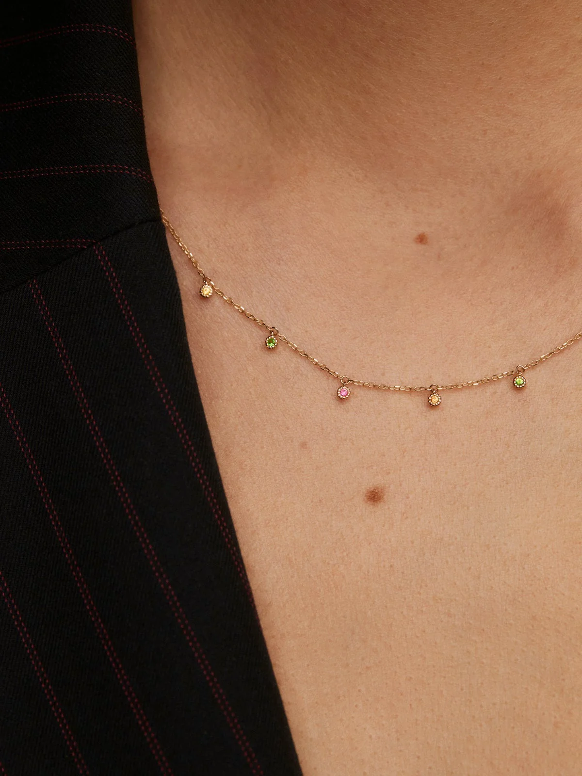 Collar de oro amarillo de 9K con tsavoritas y zafiros multicolor - Image 4