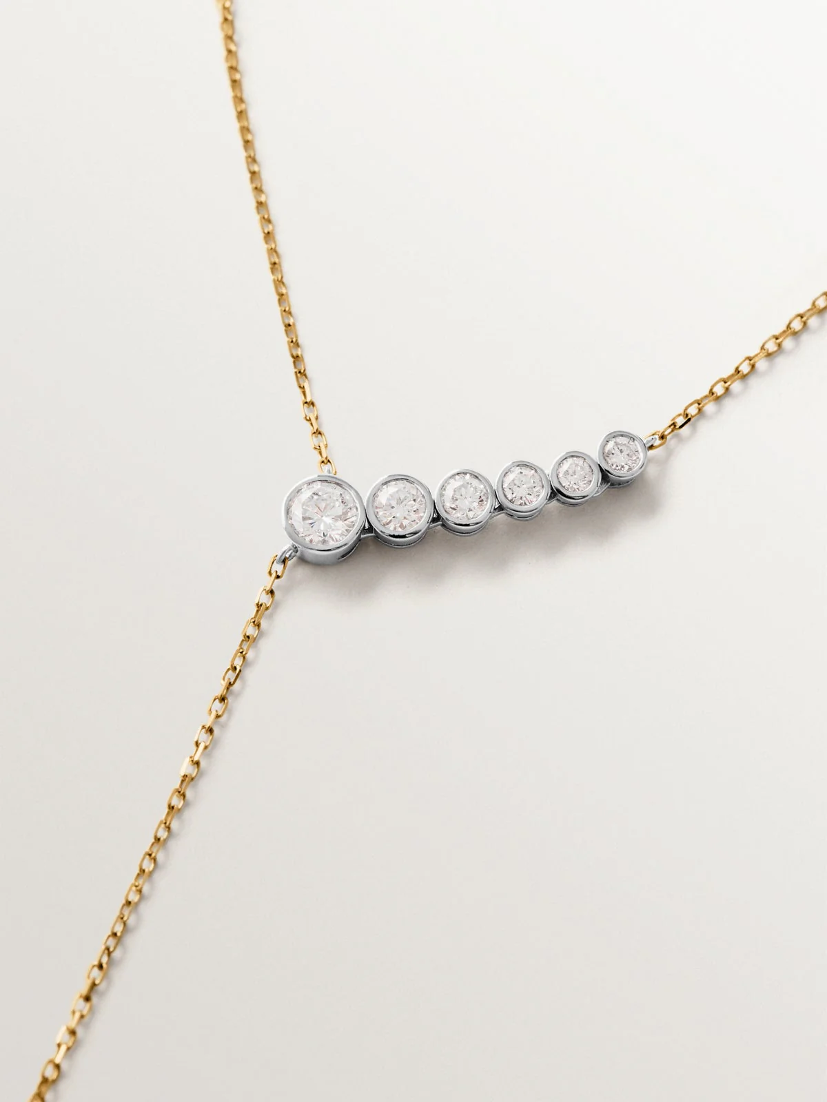 Collar de oro blanco y amarillo de 9K con diamantes - Image 3