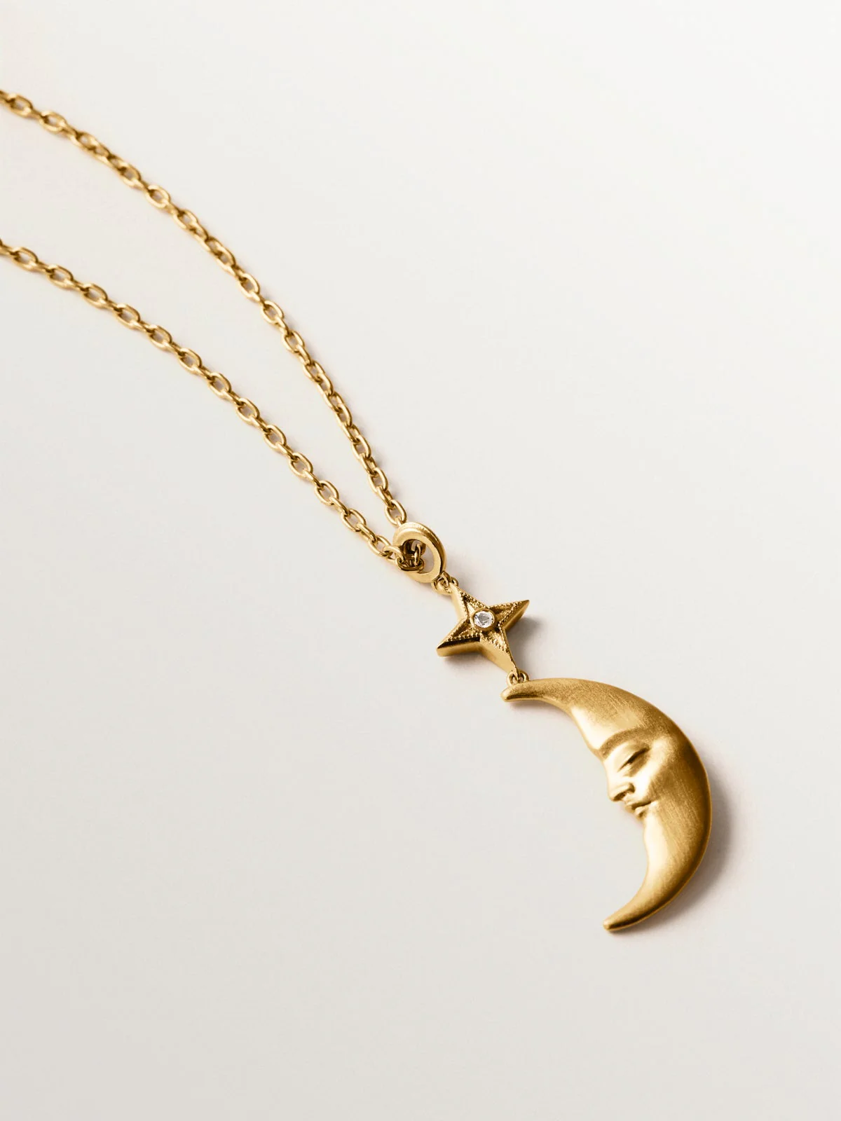 Collar de plata 925 bañada en oro amarillo de 18K con luna y topacio blanco - Image 3